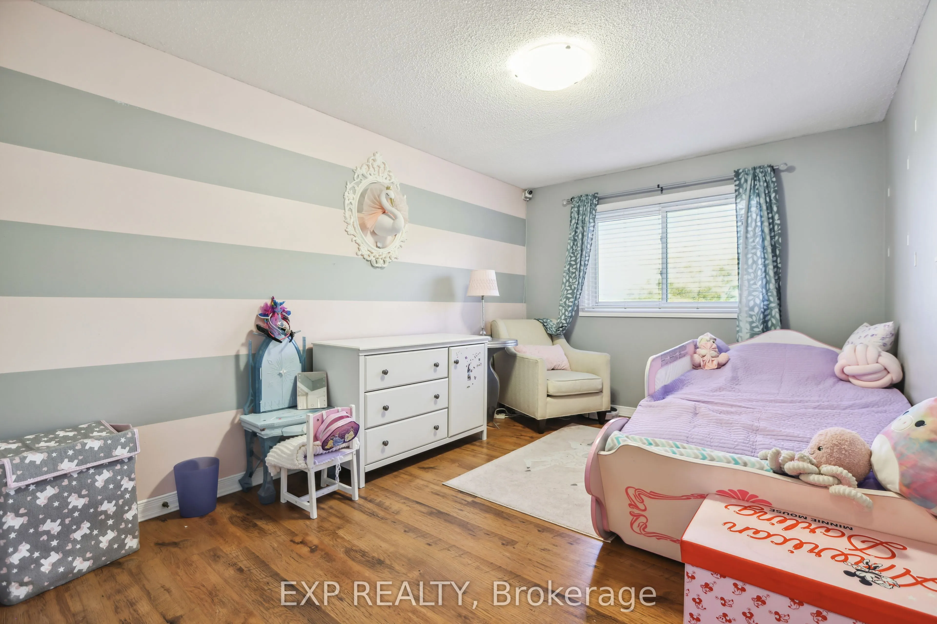 2 Royalwood Court, #49