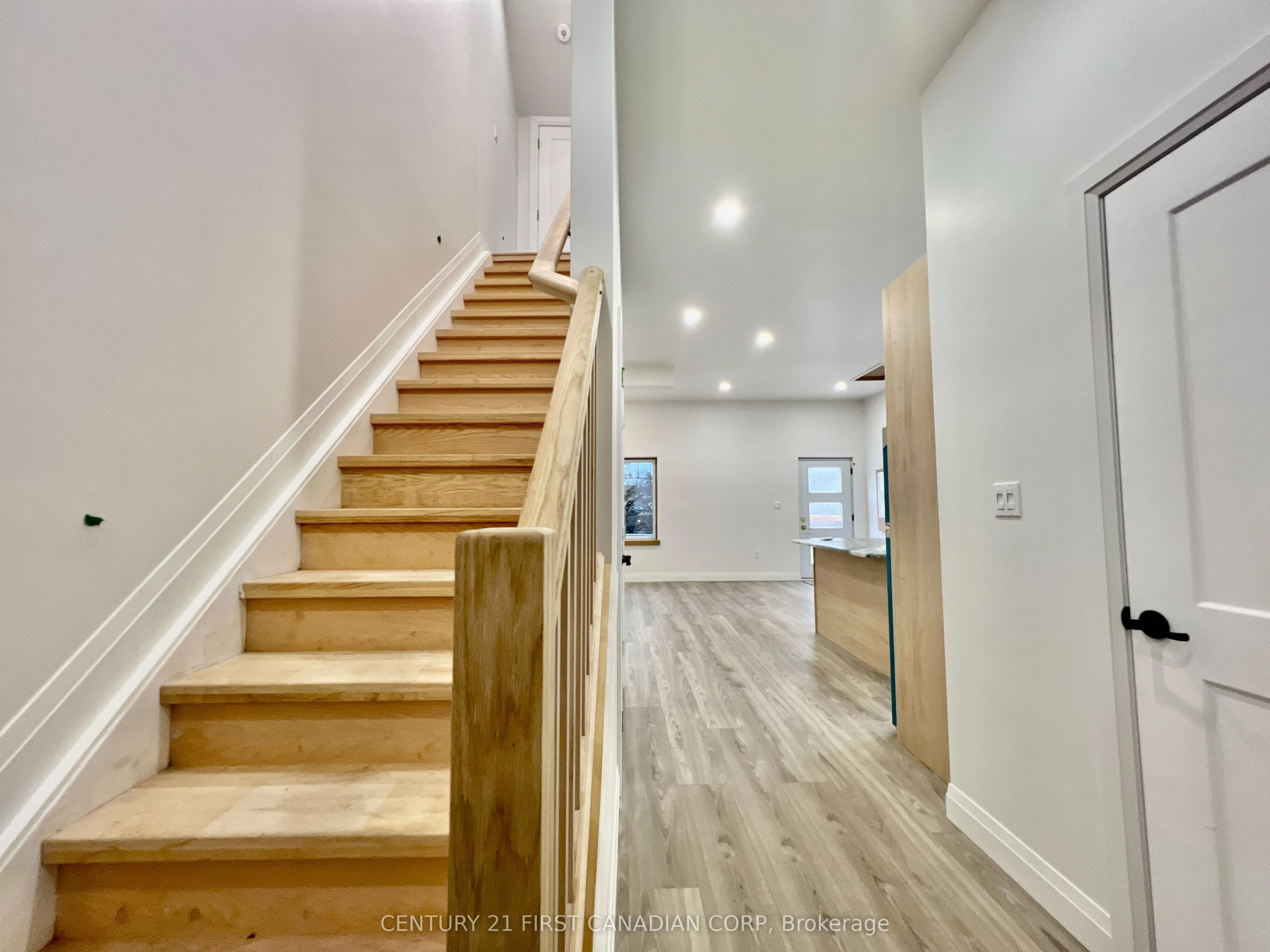 166 CENTRAL Avenue, #3