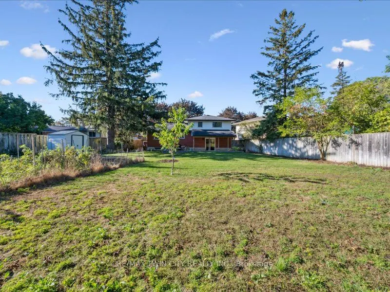 407 Grangewood Drive S