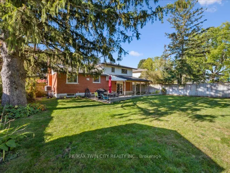 407 Grangewood Drive S