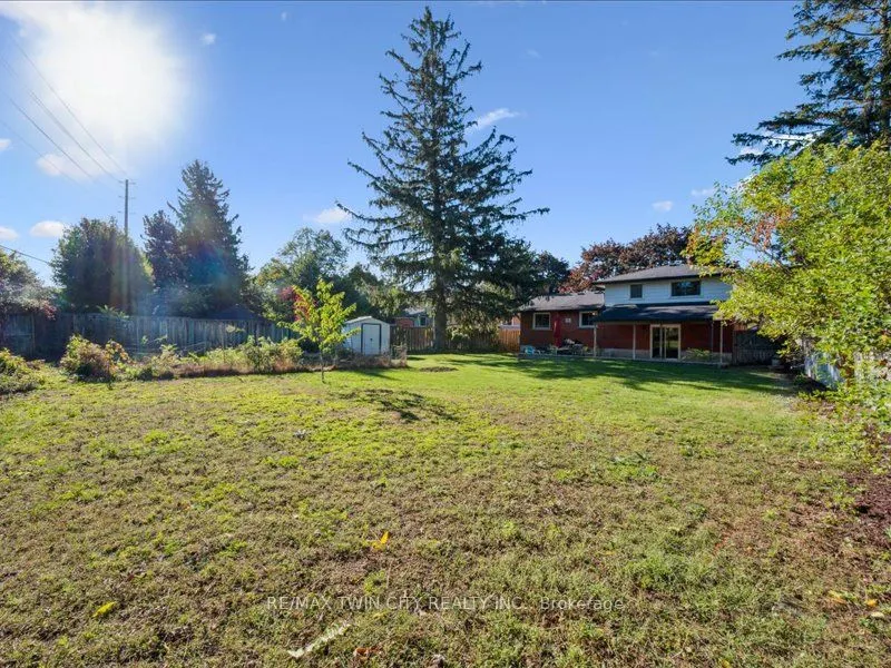 407 Grangewood Drive S