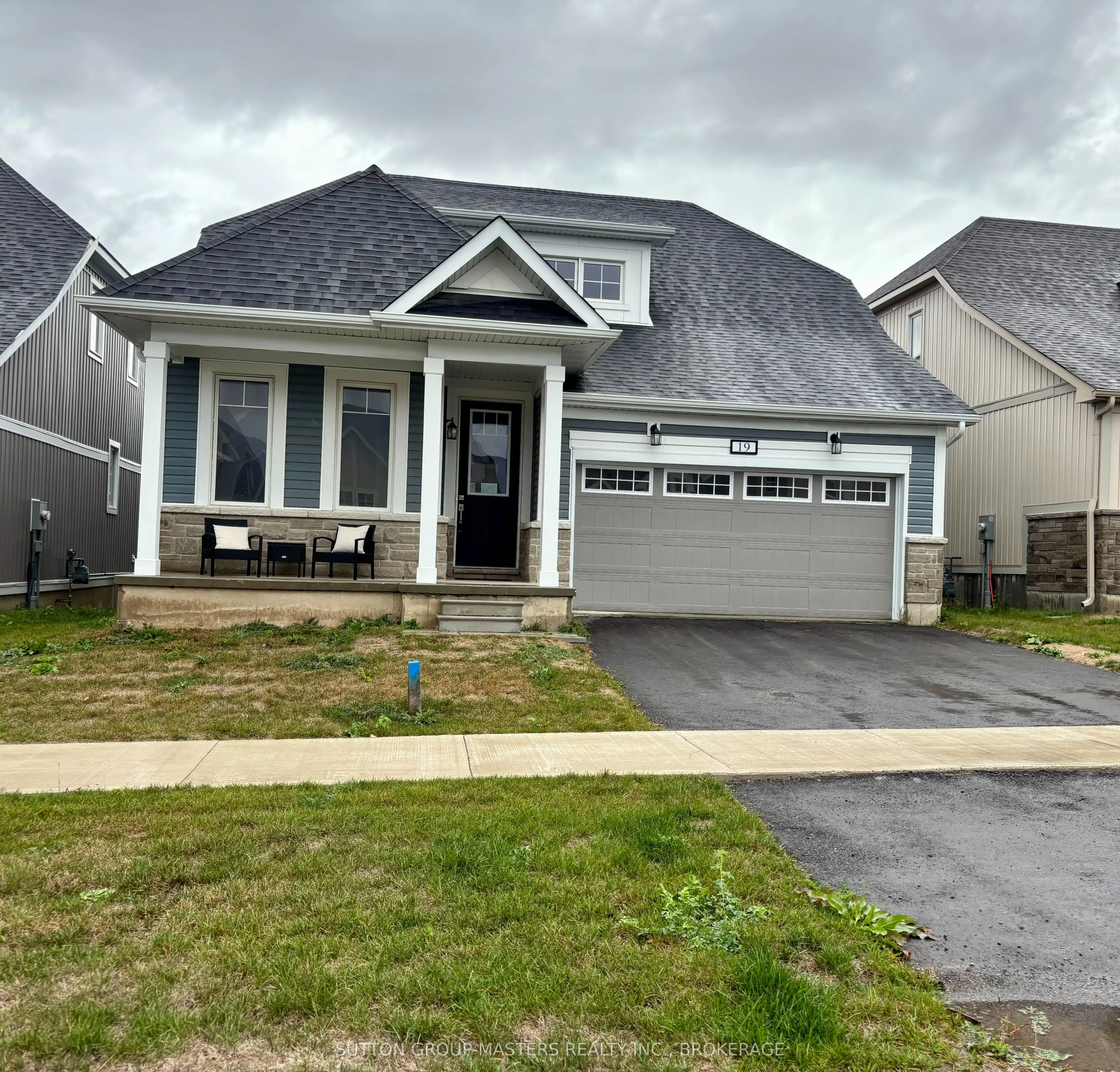 19 OAKMONT Drive