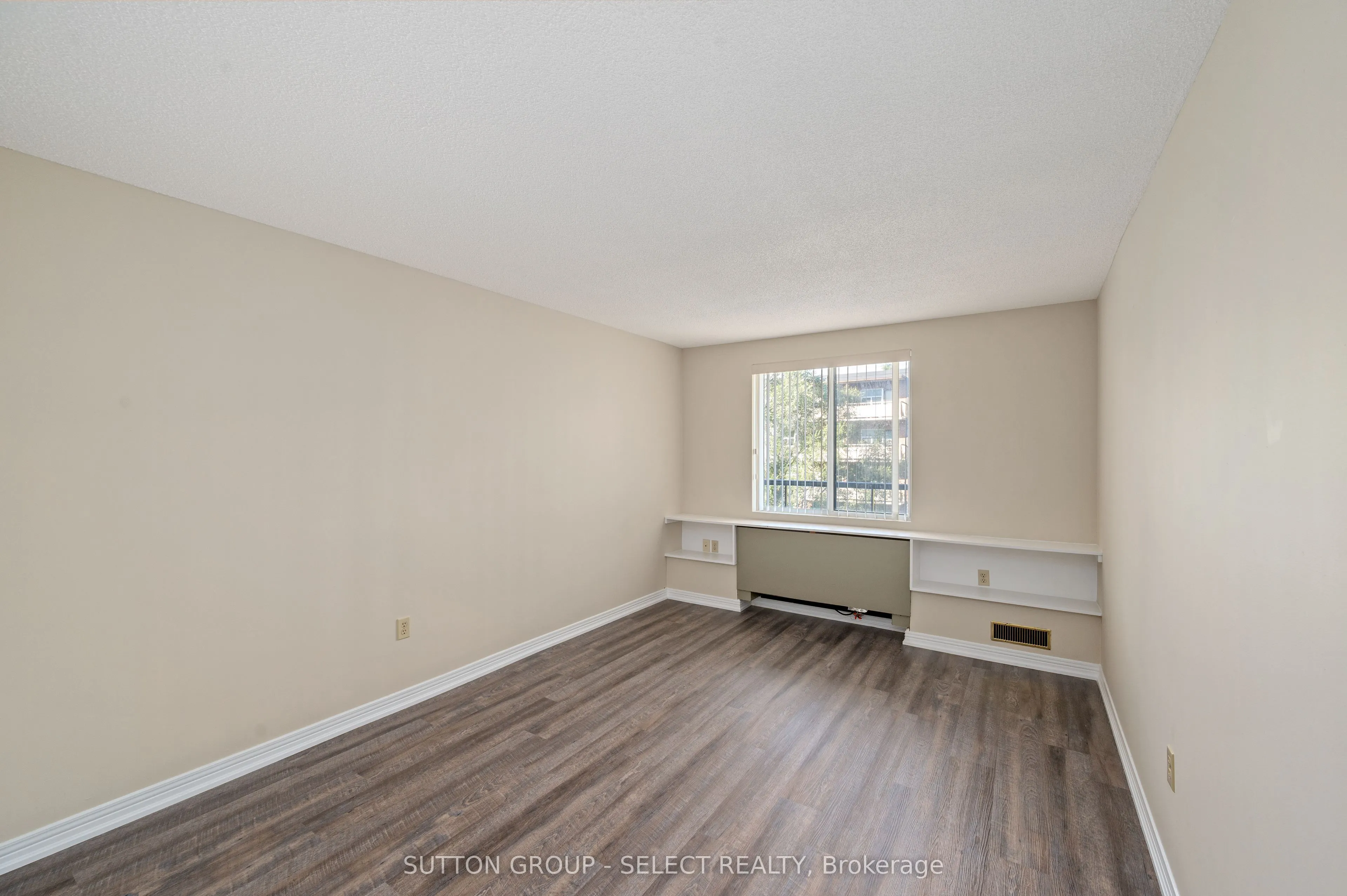 1180 COMMISSIONERS Road W, #505
