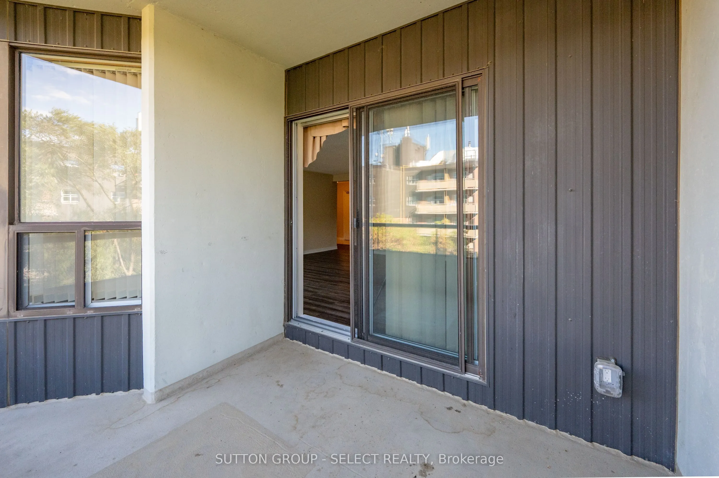 1180 COMMISSIONERS Road W, #505