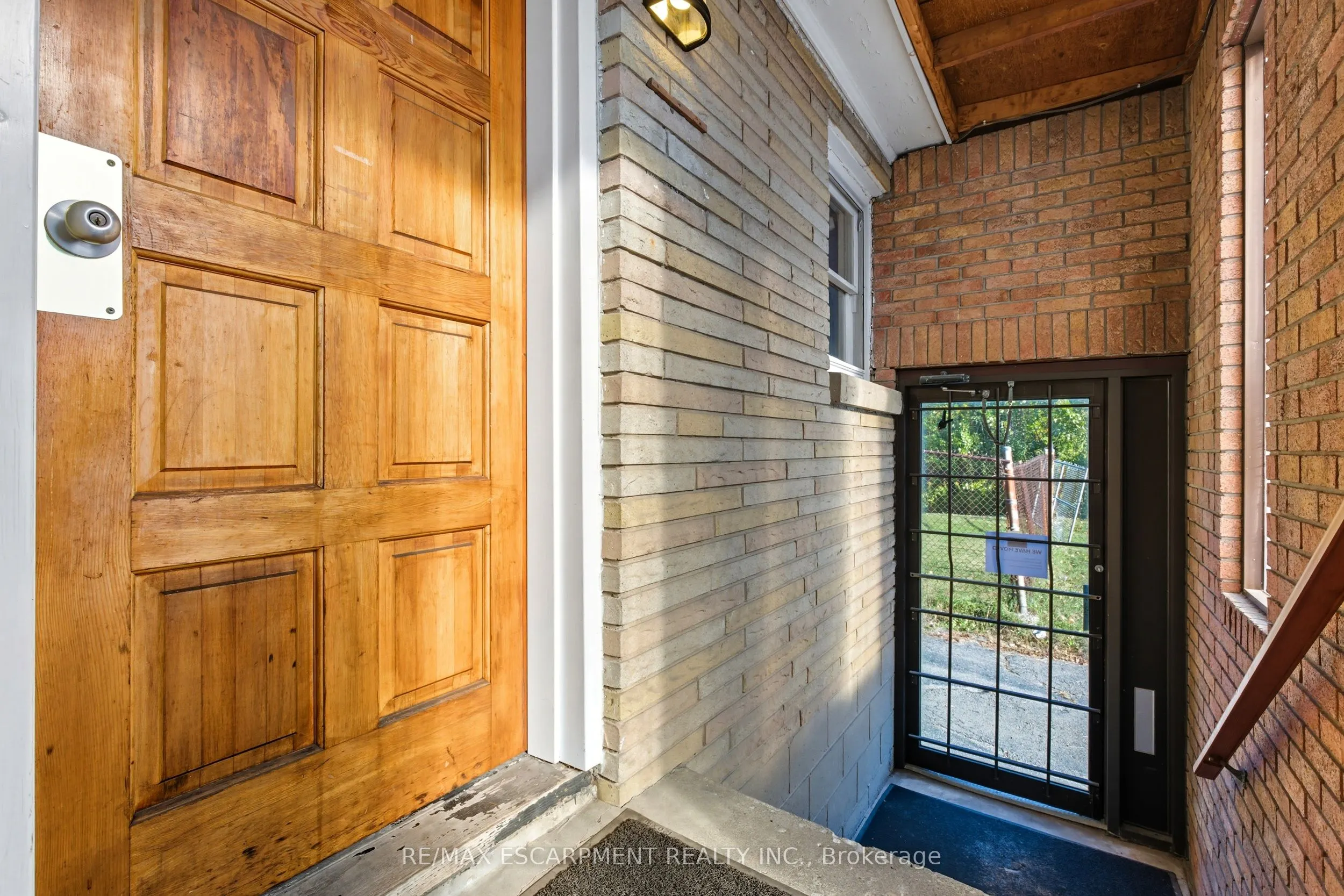 1036 Upper Wentworth Street