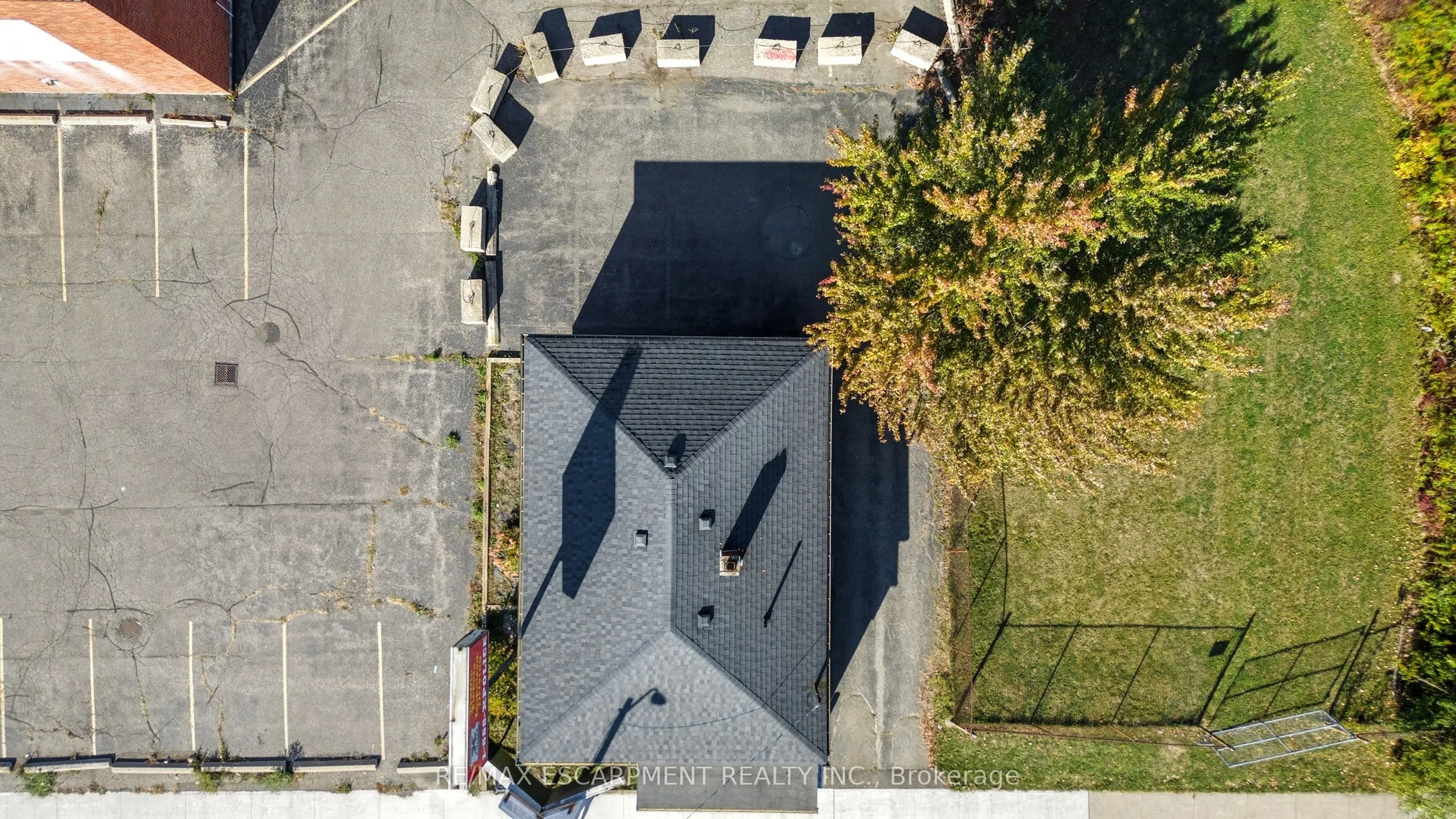 1036 Upper Wentworth Street