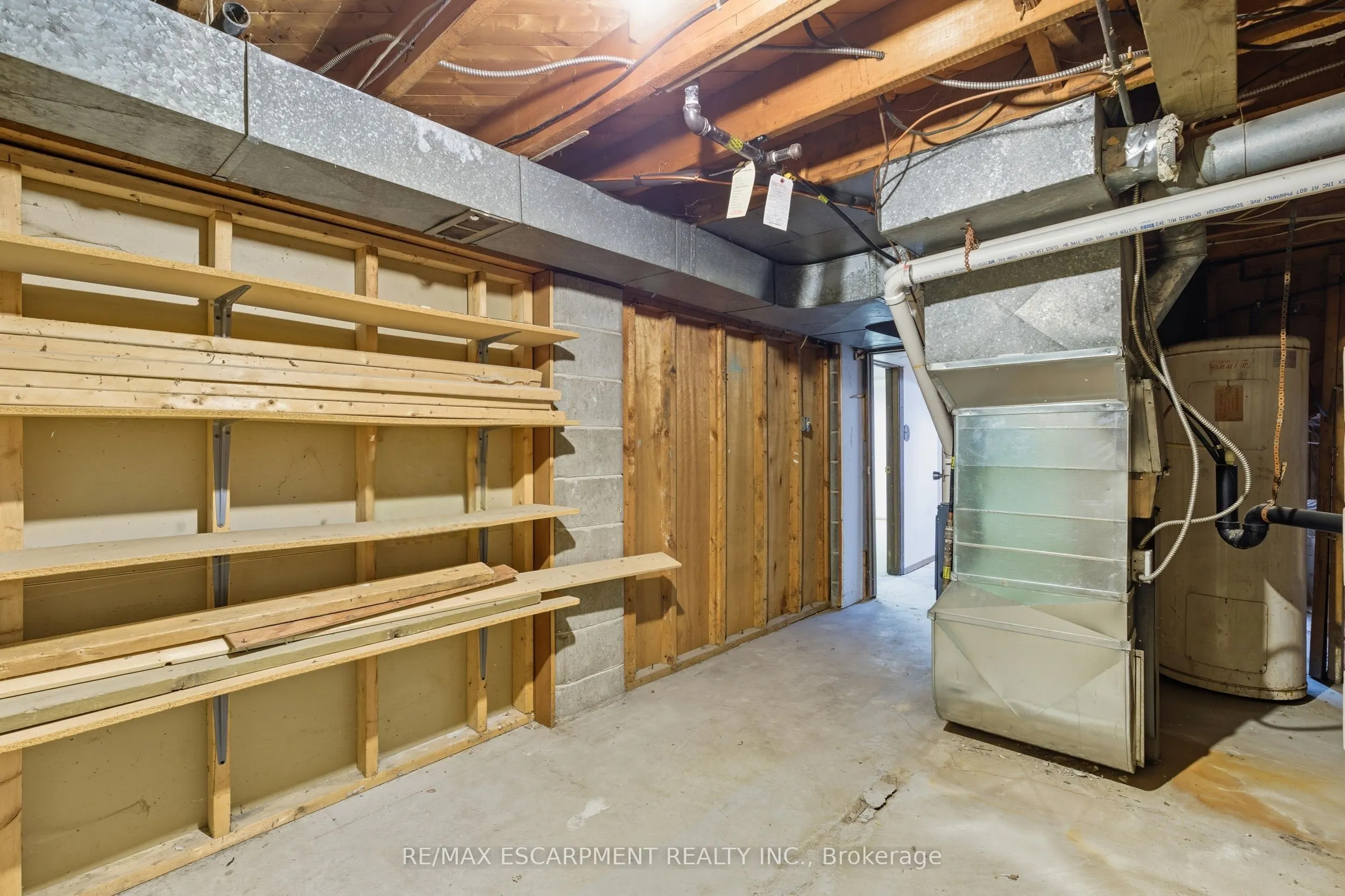 1036 Upper Wentworth Street