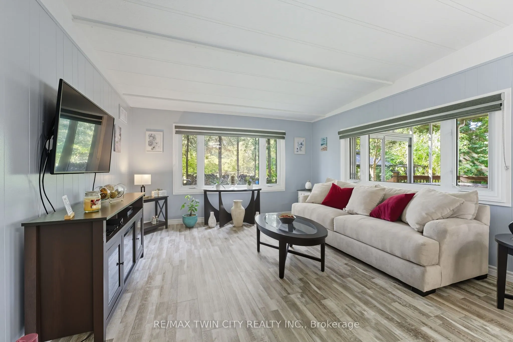 673 BRANT WATERLOO Road, #518