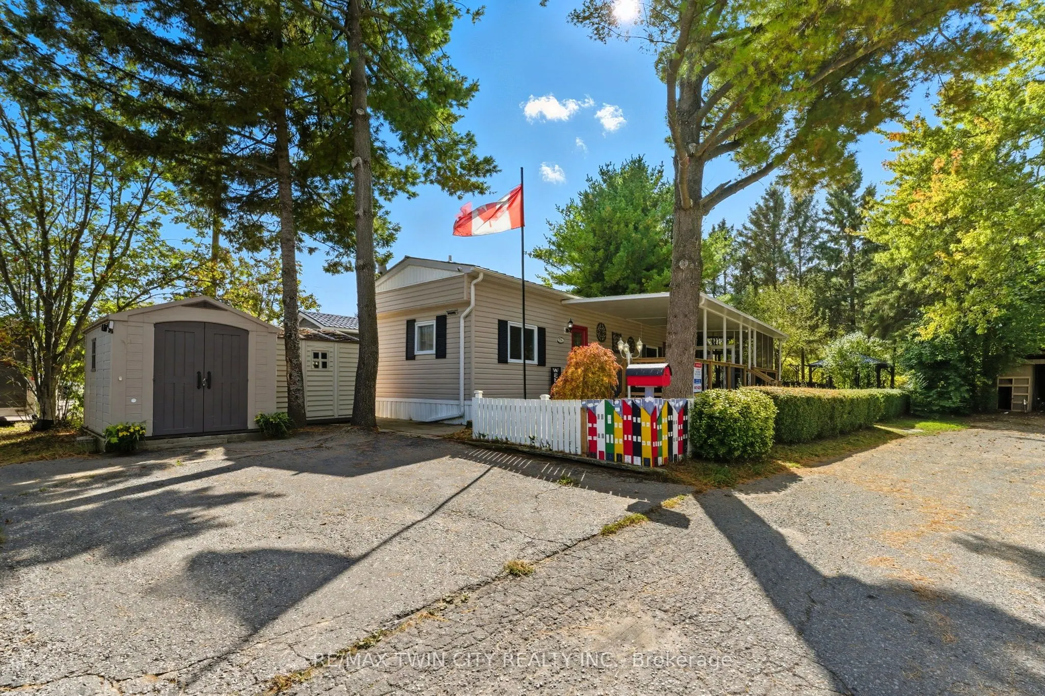 673 BRANT WATERLOO Road, #518