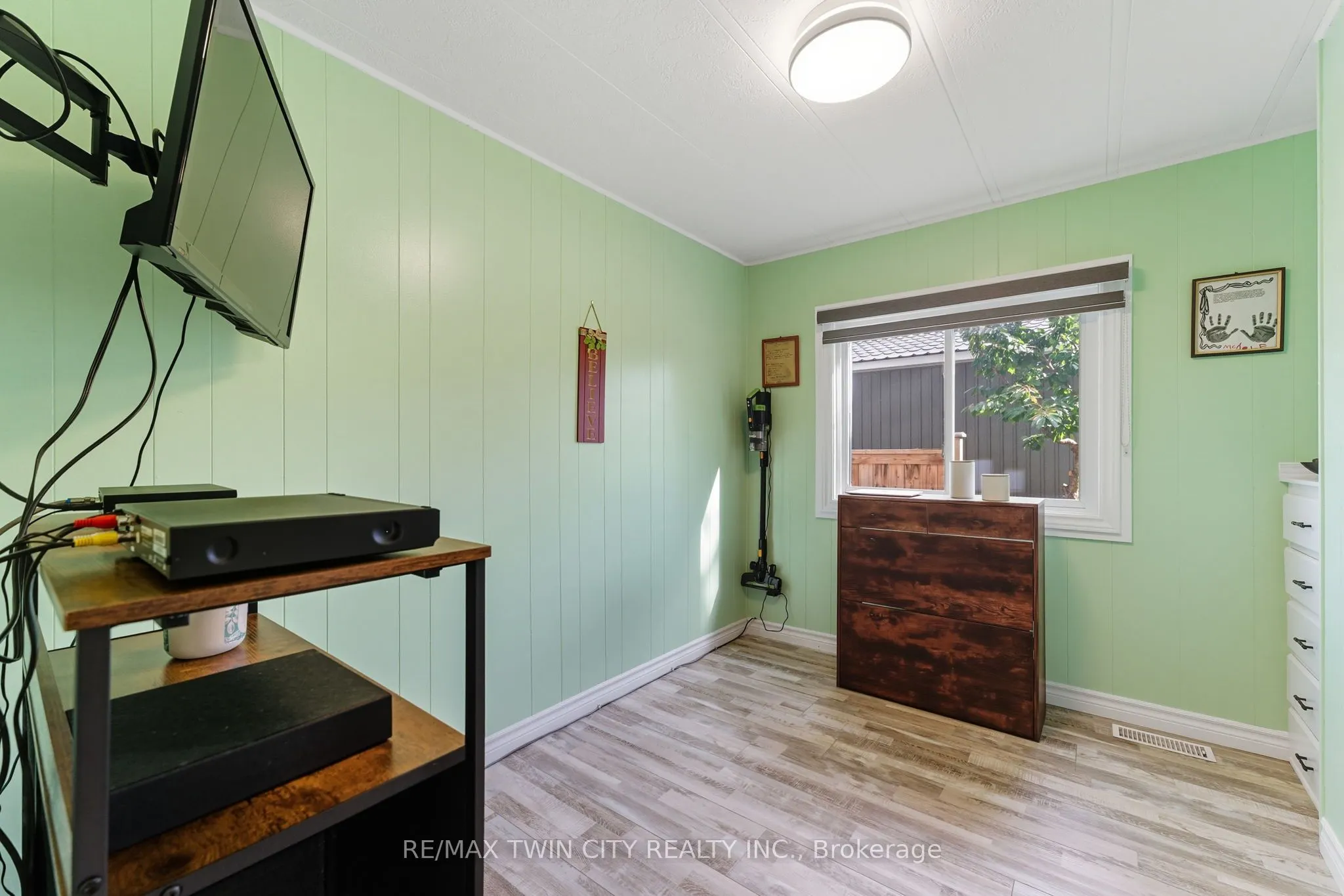 673 BRANT WATERLOO Road, #518