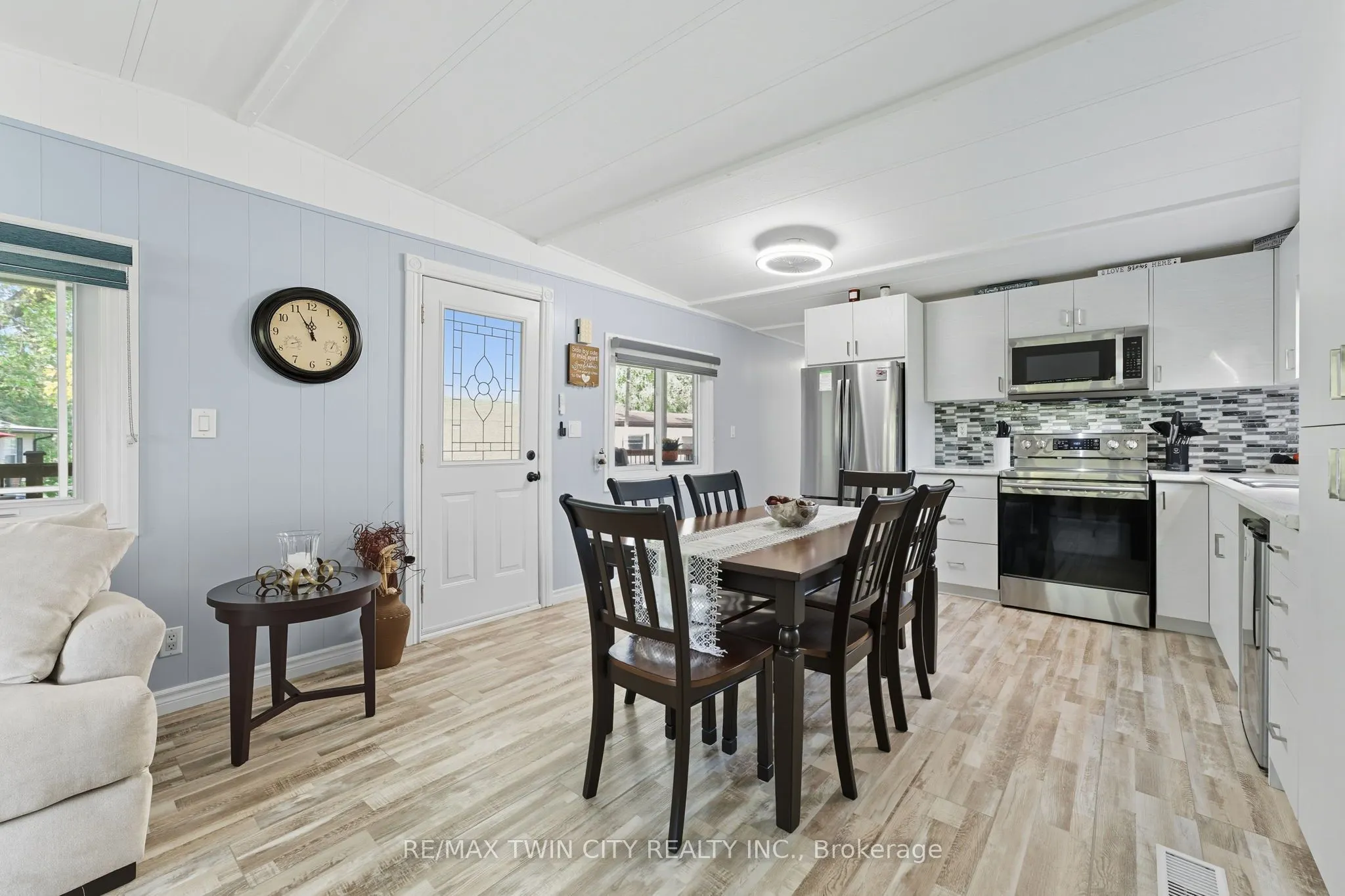 673 BRANT WATERLOO Road, #518