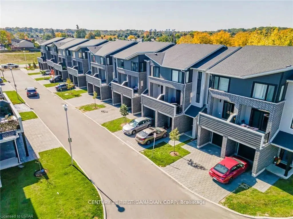 177 Edgevalley Road, #118