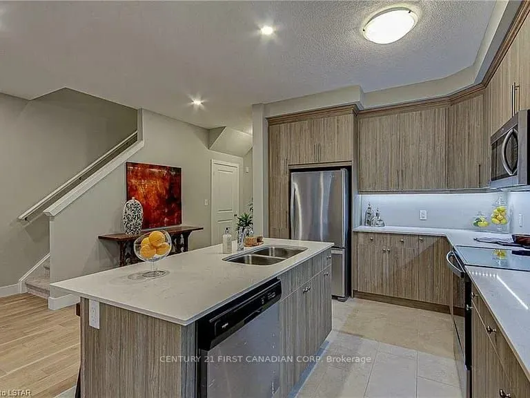 177 Edgevalley Road, #118