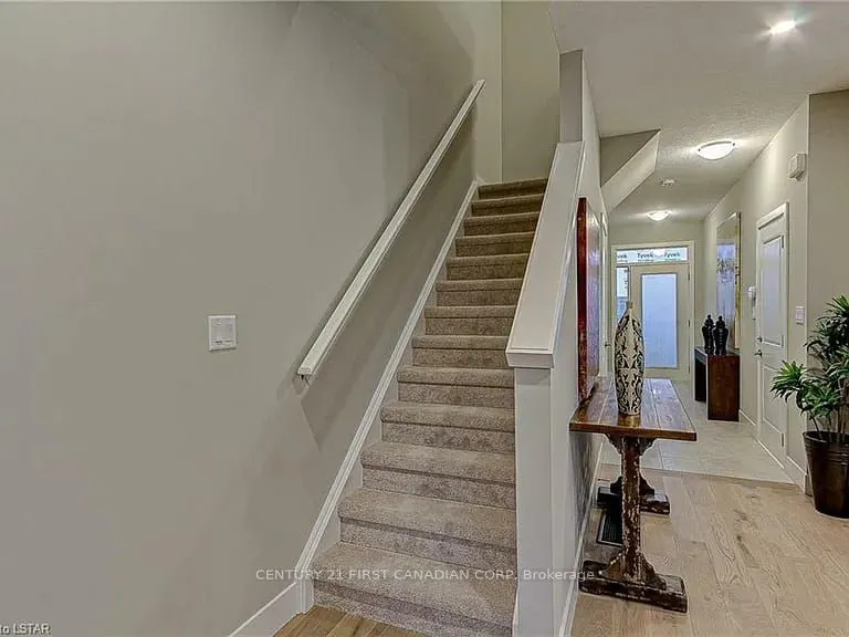 177 Edgevalley Road, #118