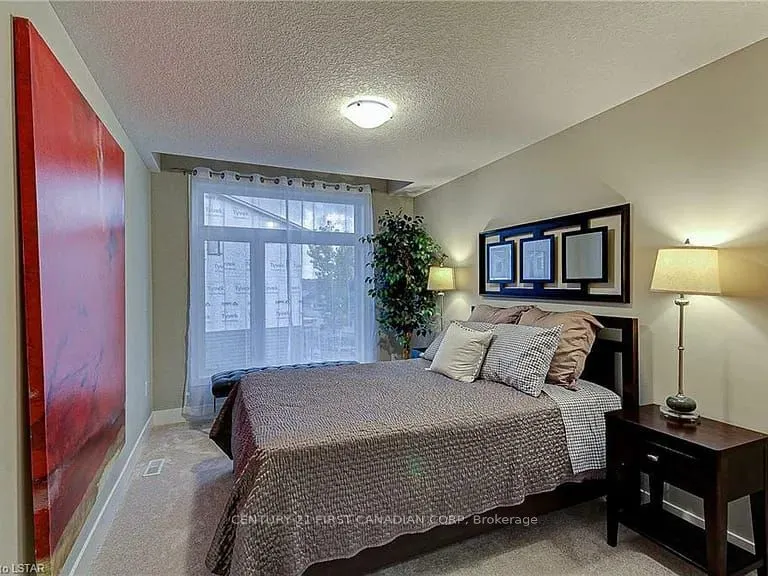 177 Edgevalley Road, #118