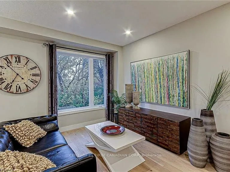 177 Edgevalley Road, #118