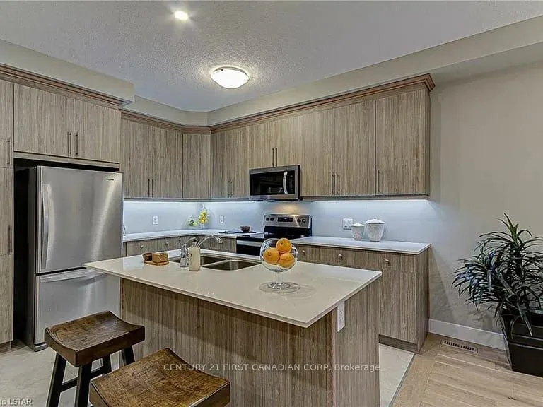 177 Edgevalley Road, #118