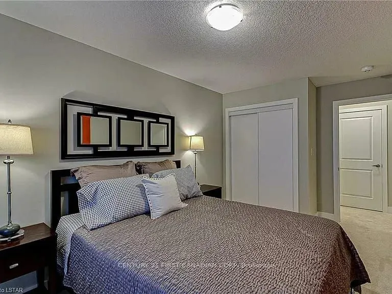 177 Edgevalley Road, #118
