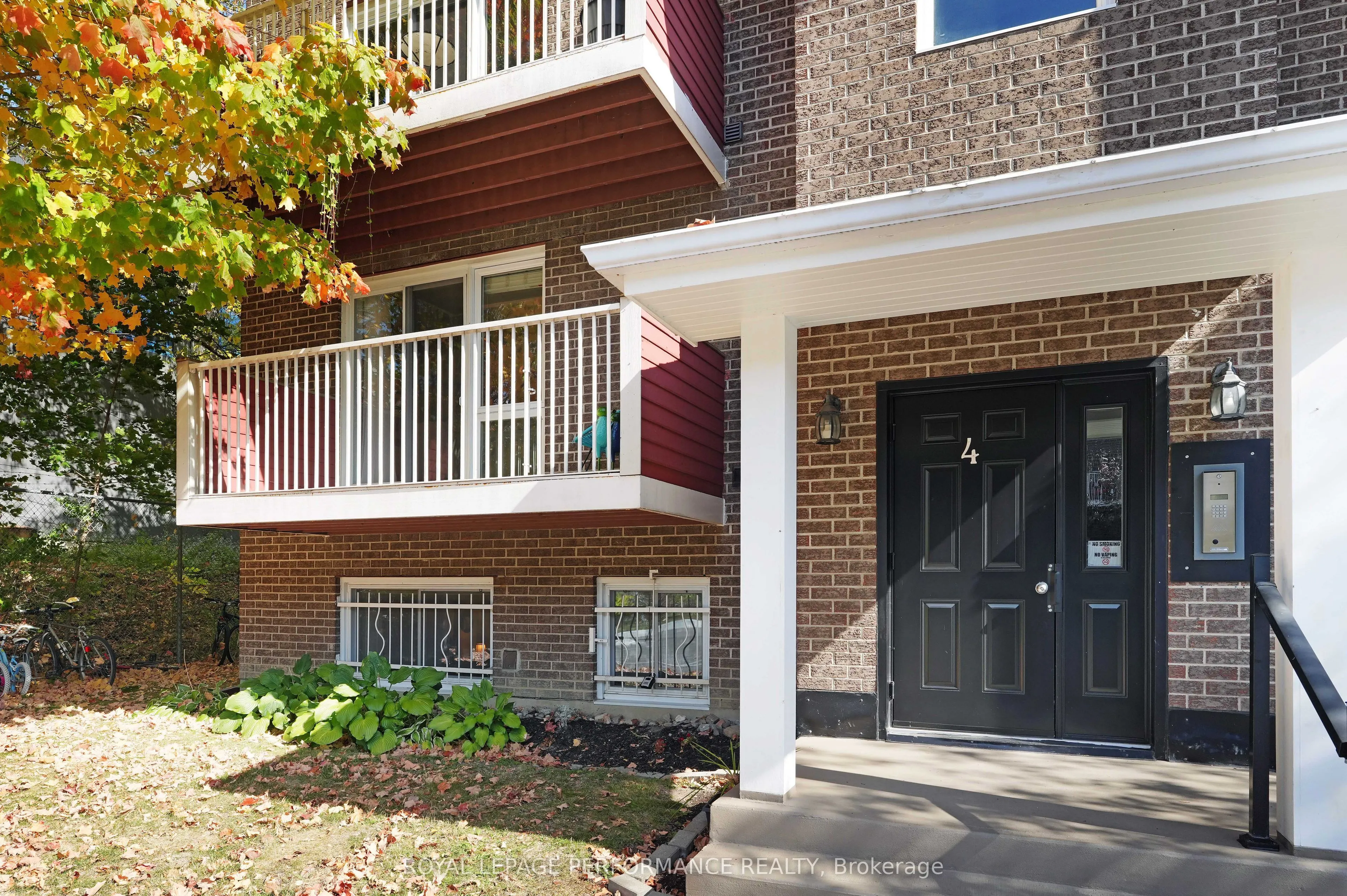 1589 St Bernard Street, #402