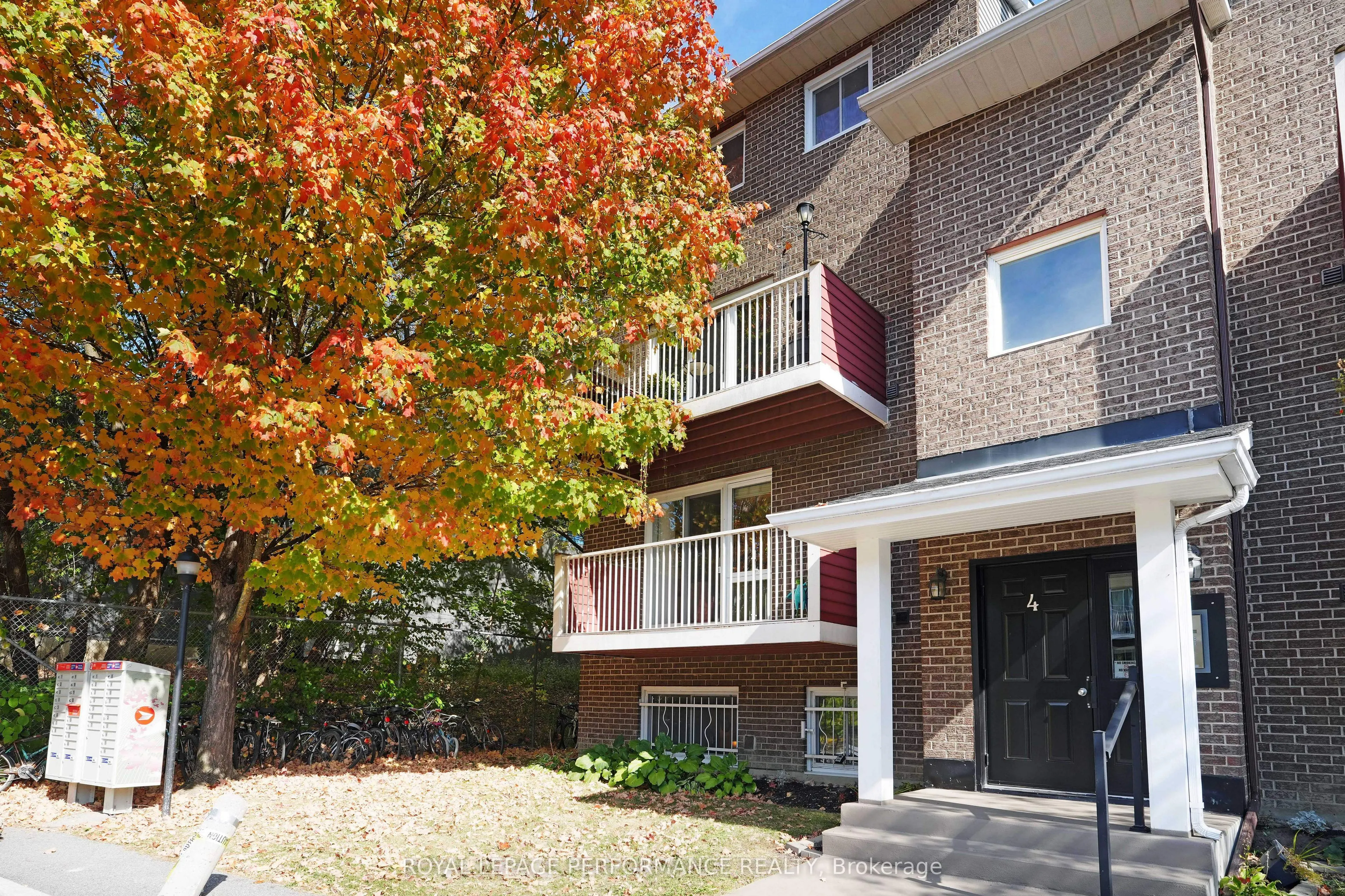 1589 St Bernard Street, #402