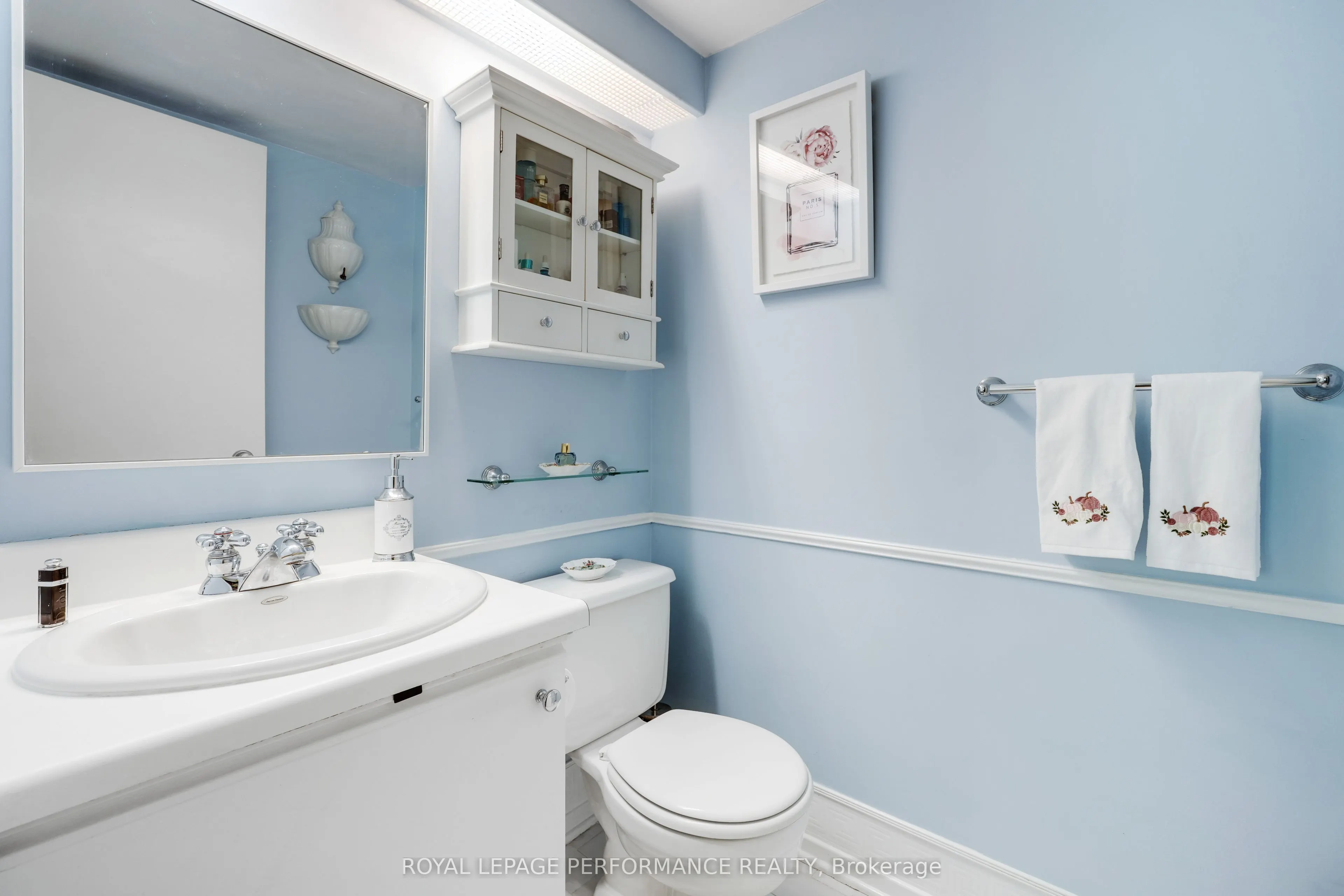 1589 St Bernard Street, #402