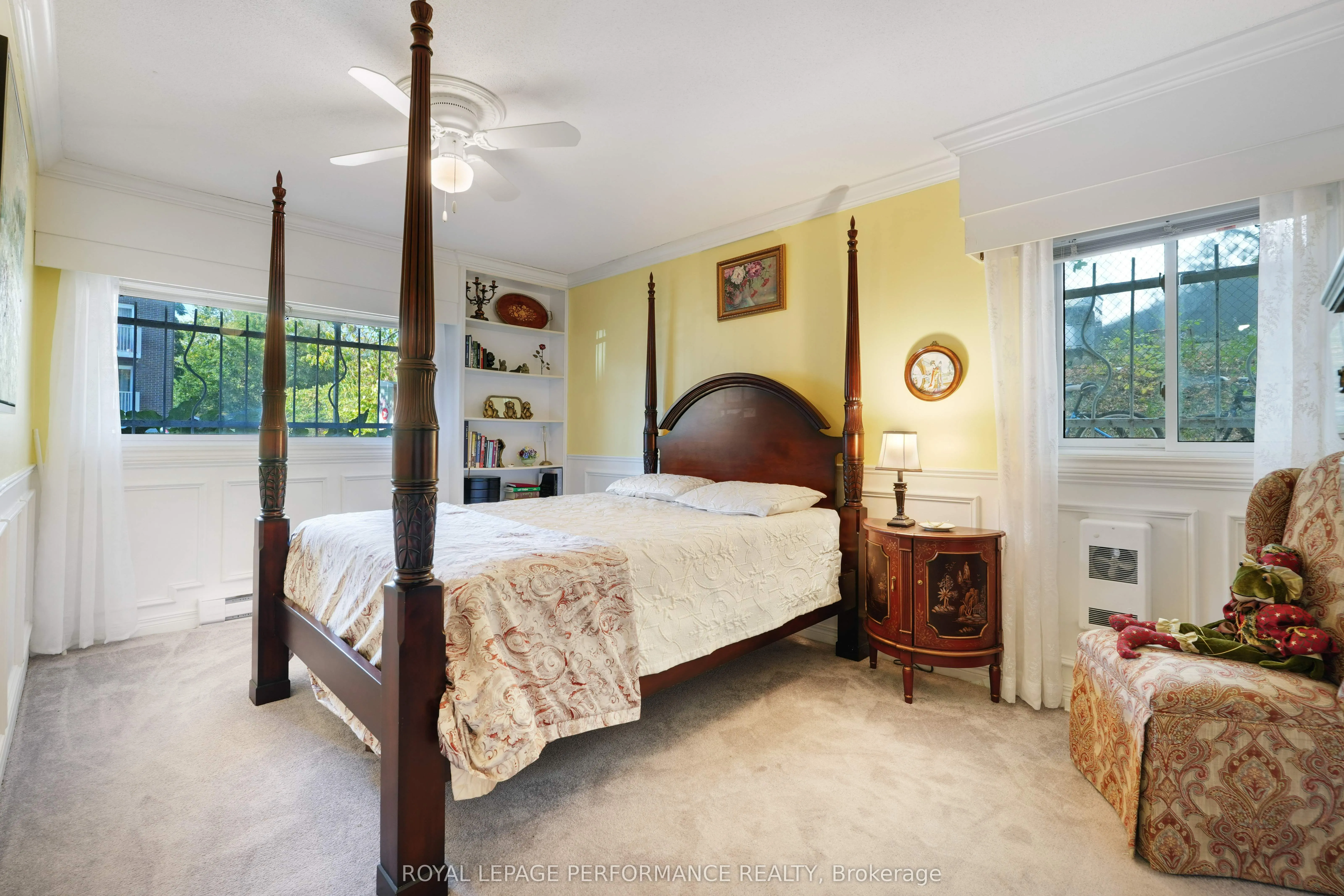 1589 St Bernard Street, #402