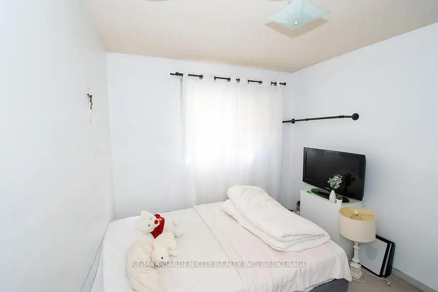 4549 Carriage Road
