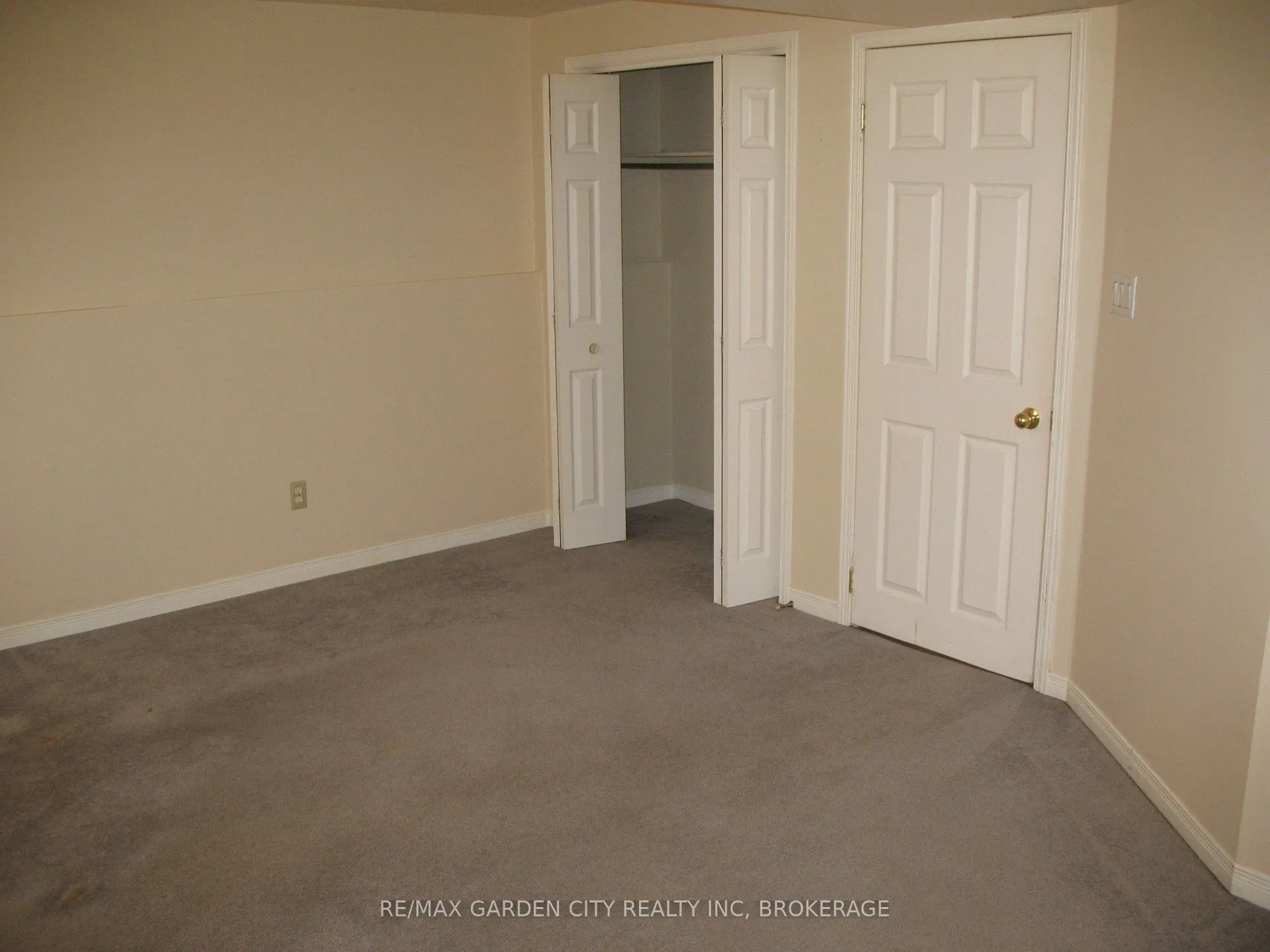 4549 Carriage Road