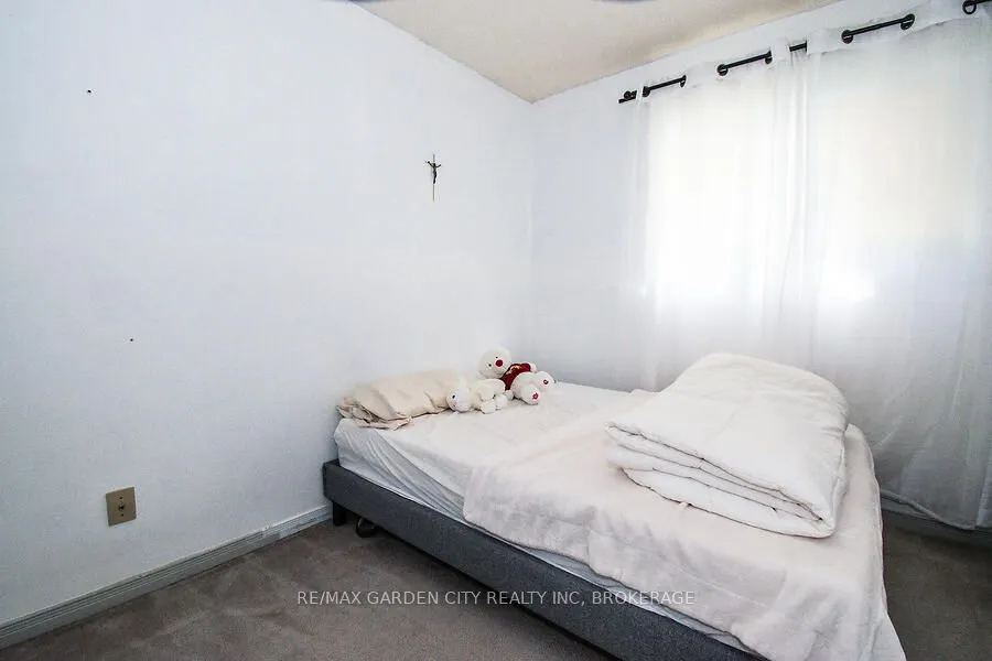 4549 Carriage Road