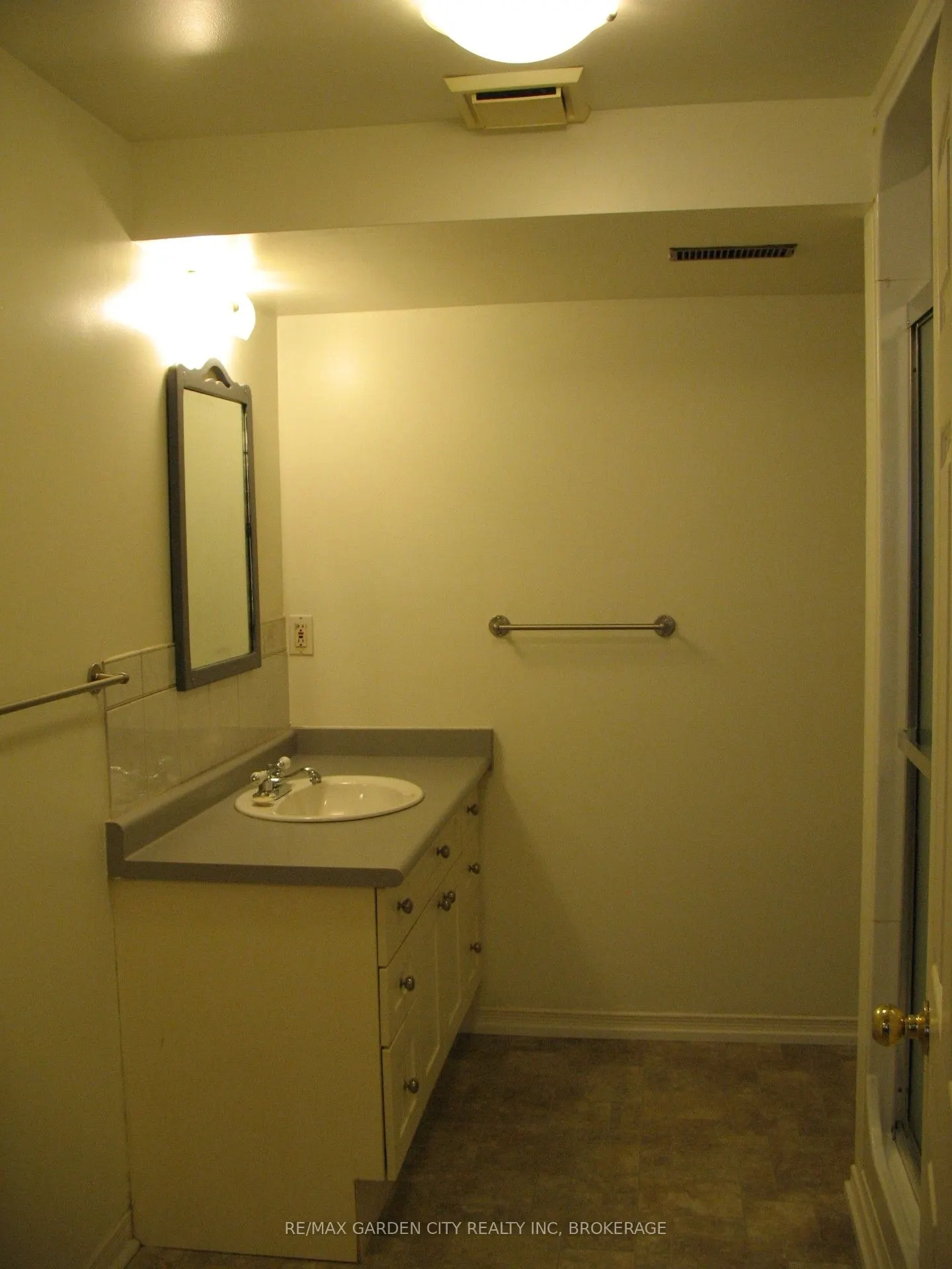 4549 Carriage Road