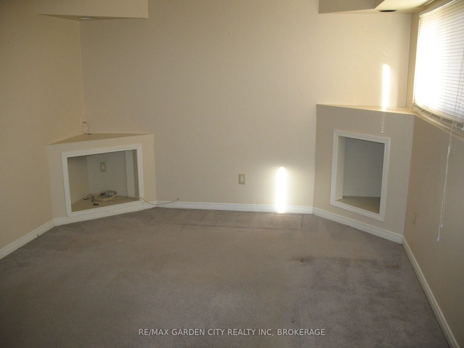 4549 Carriage Road