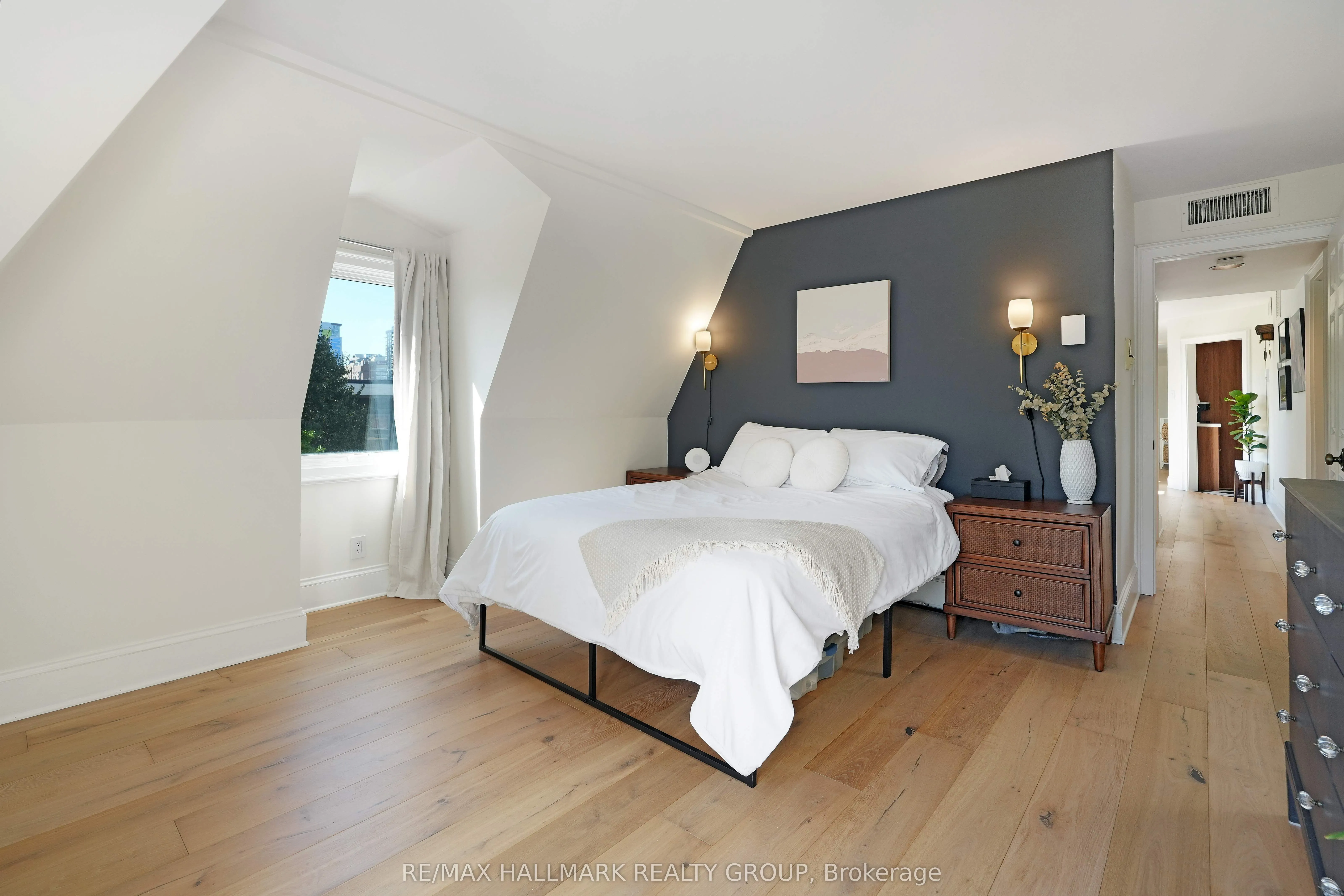 274 DALY Avenue, #5