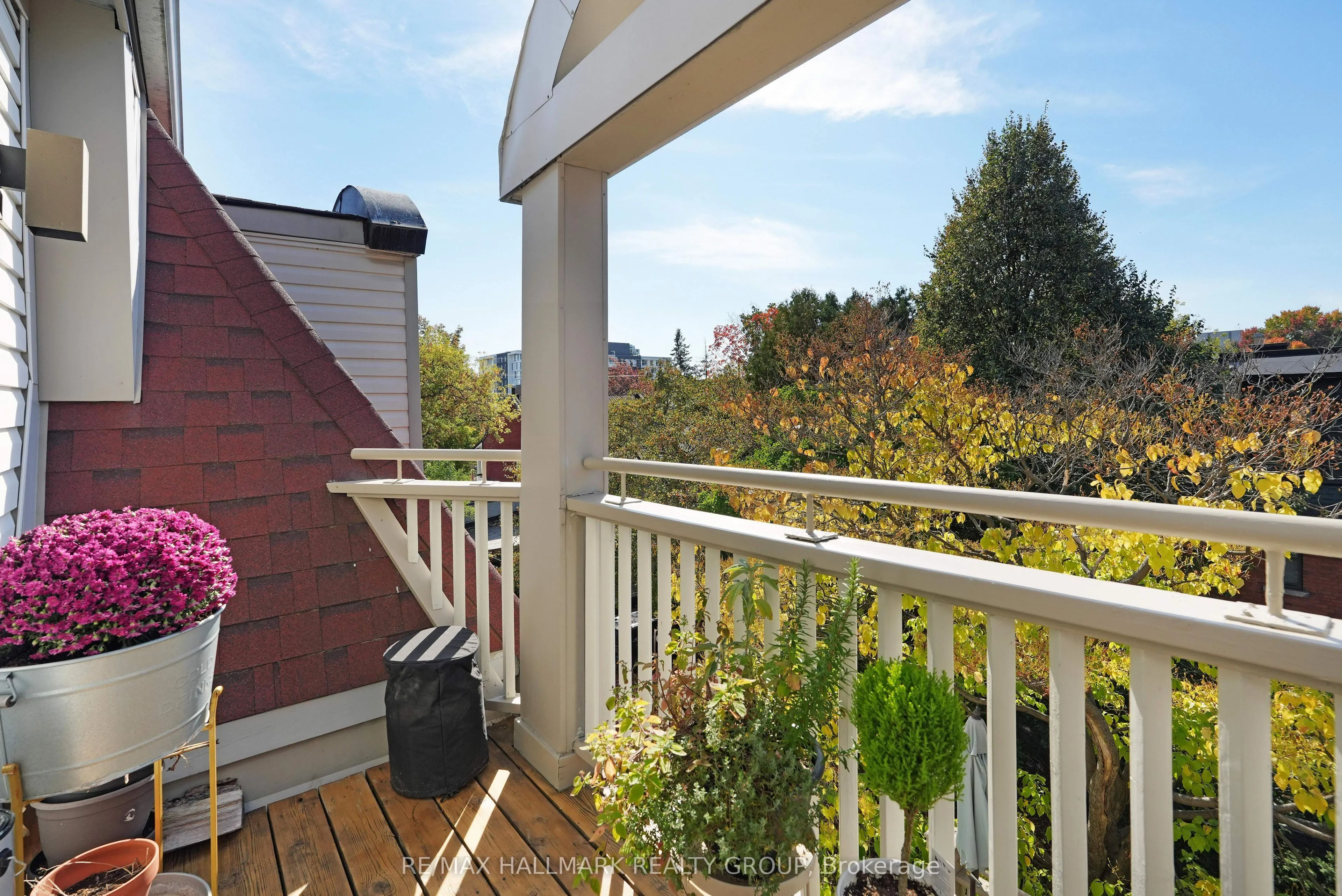 274 DALY Avenue, #5
