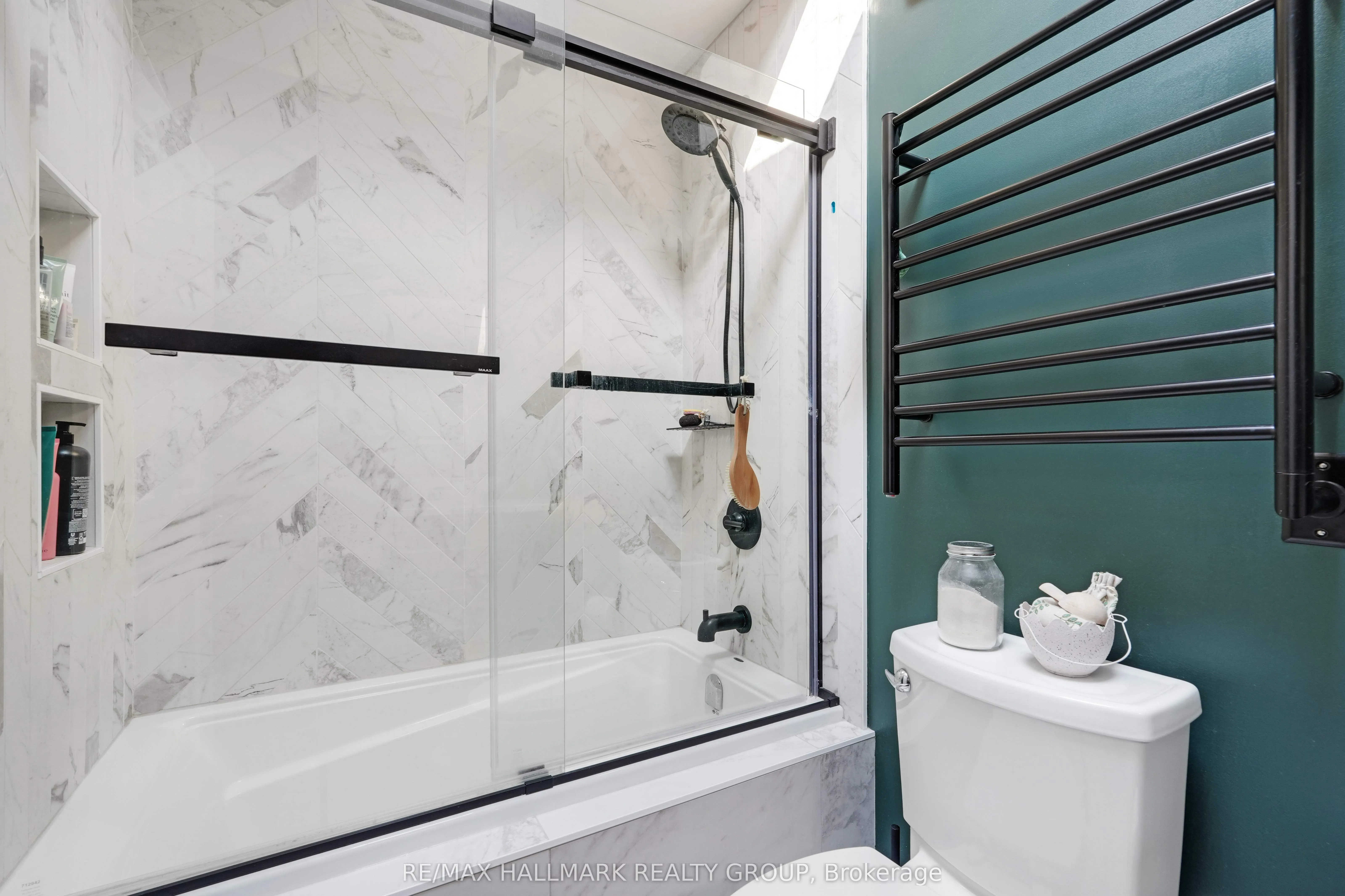 274 DALY Avenue, #5