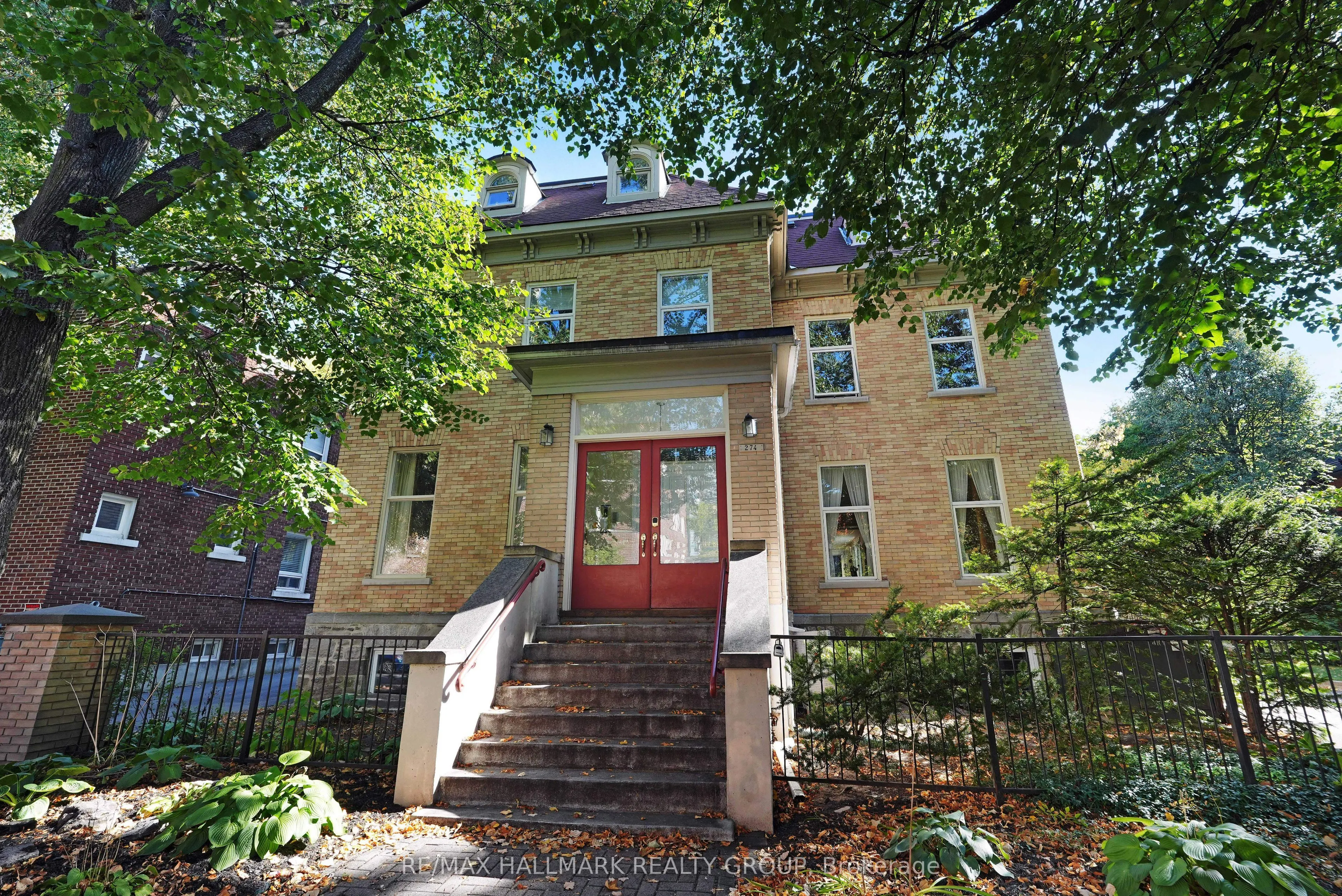 274 DALY Avenue, #5
