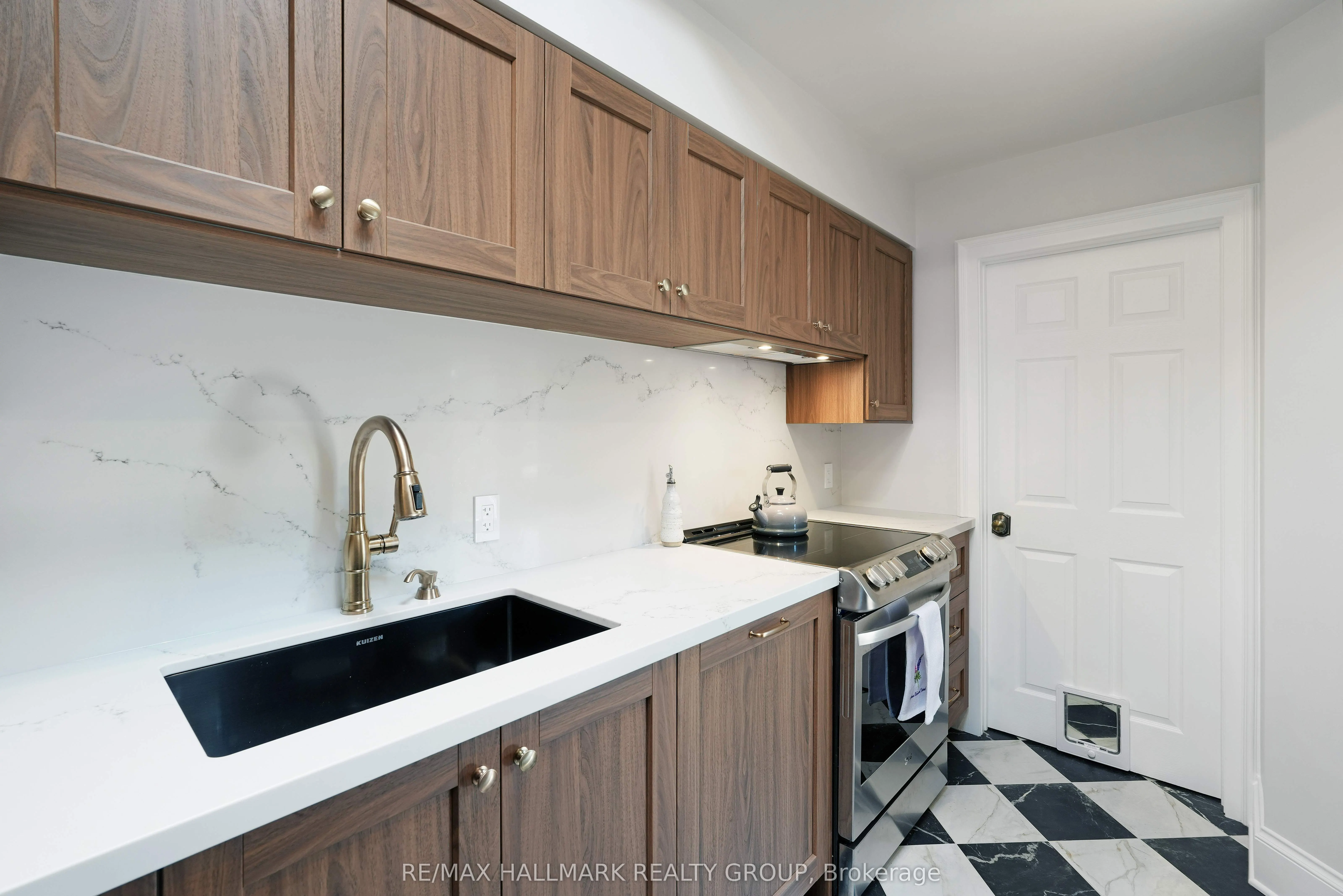 274 DALY Avenue, #5