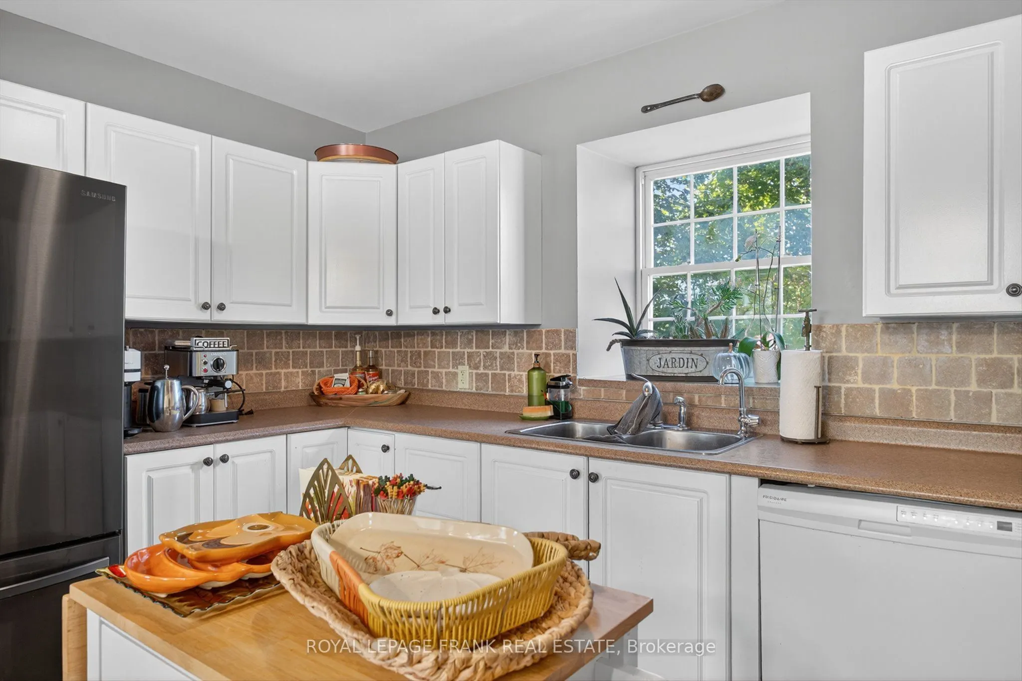 2648 Dummer-Asphodel Road