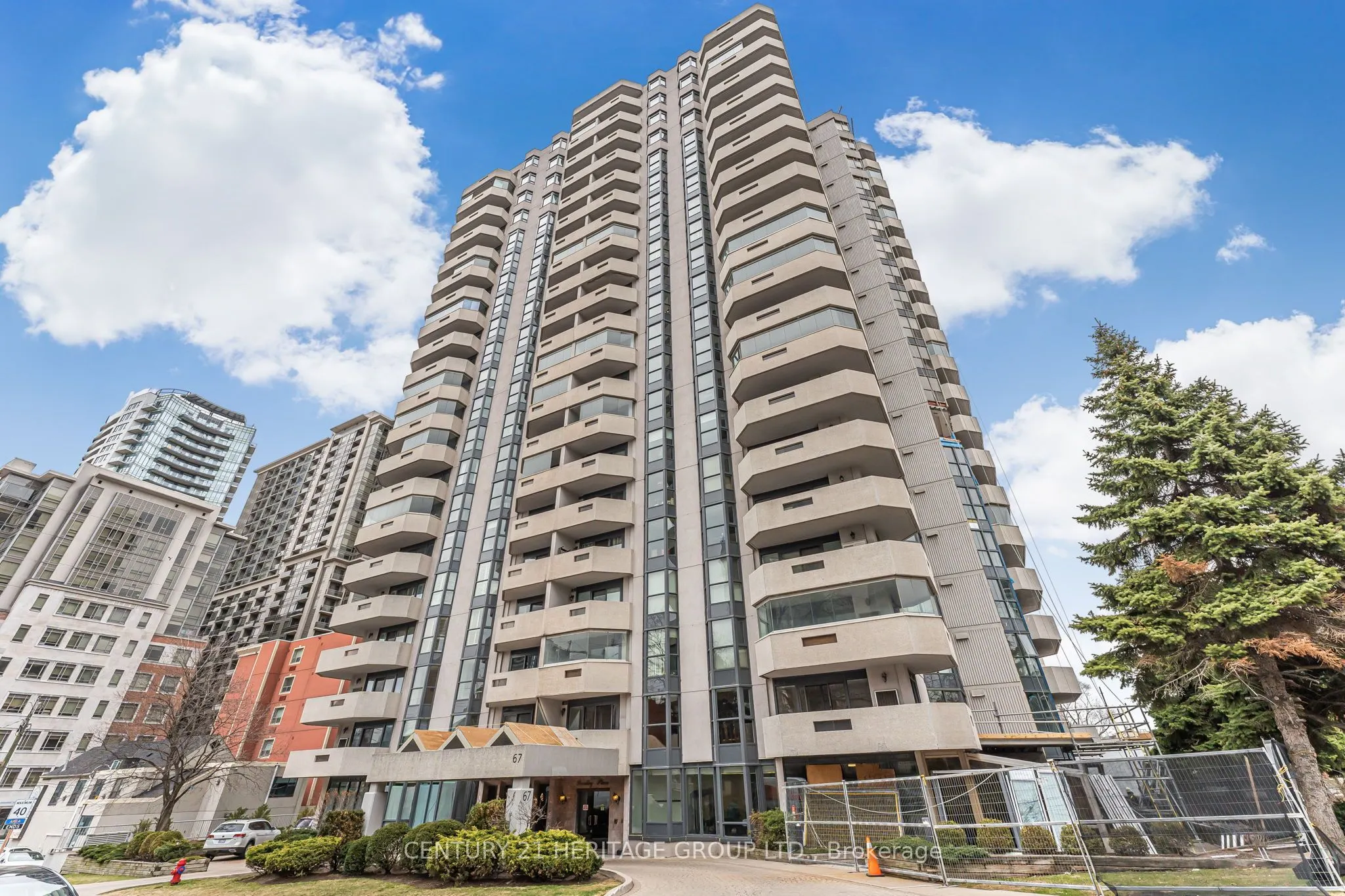 67 Caroline Street S, #102