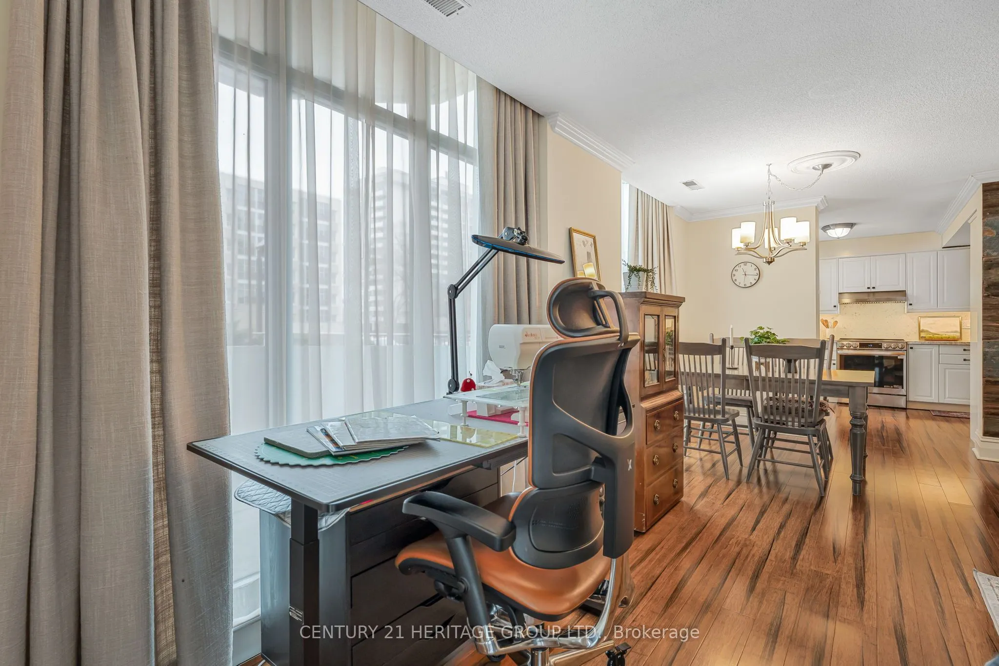 67 Caroline Street S, #102