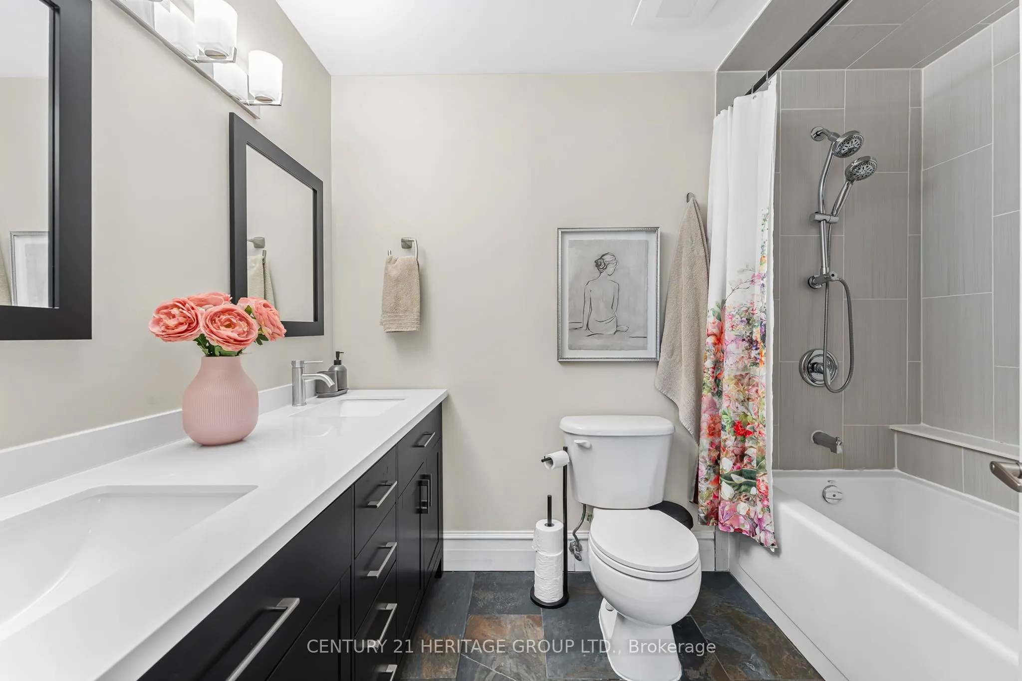 67 Caroline Street S, #102