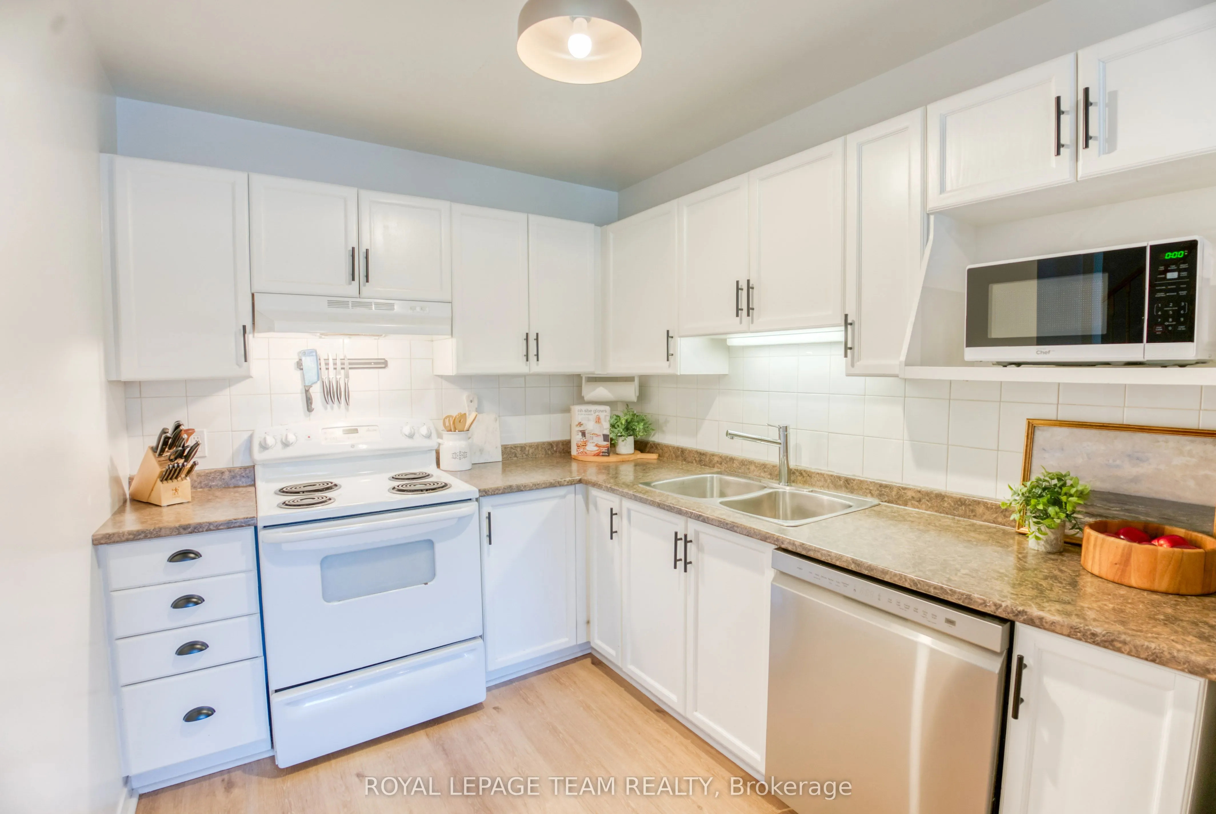 3 Springtree Place