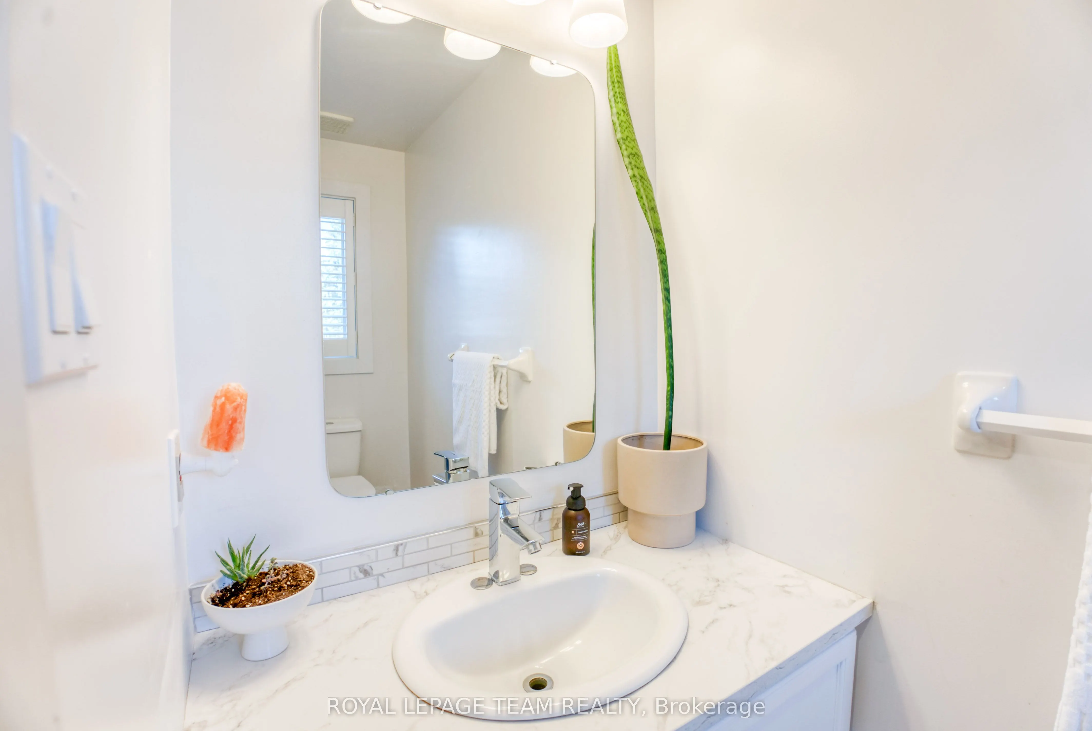 3 Springtree Place