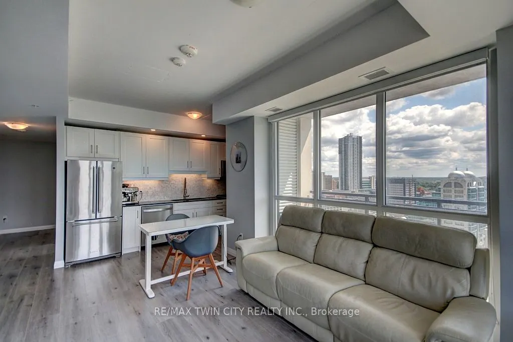 60 Charles Street W, #1805