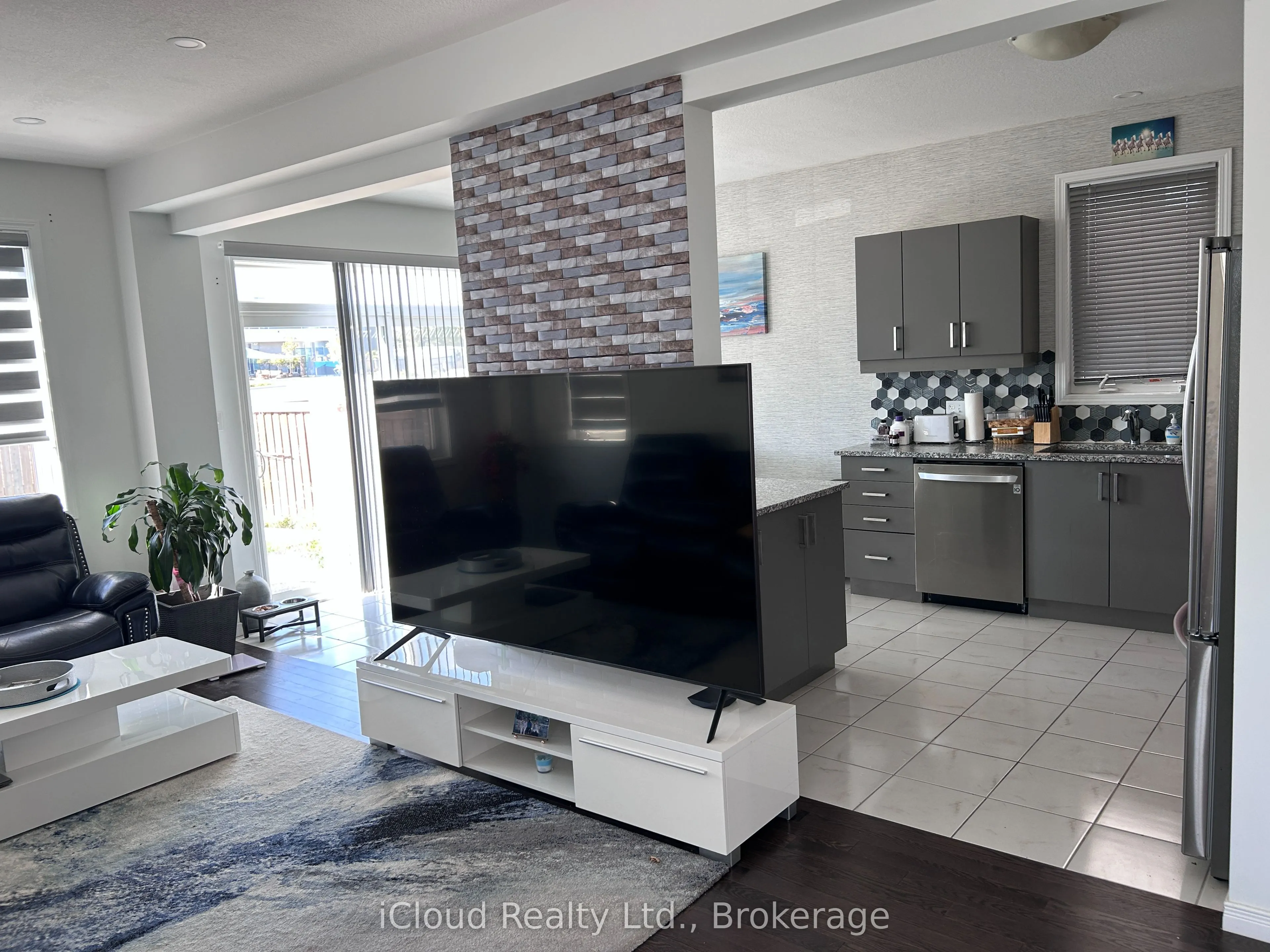 901 Tartan Court