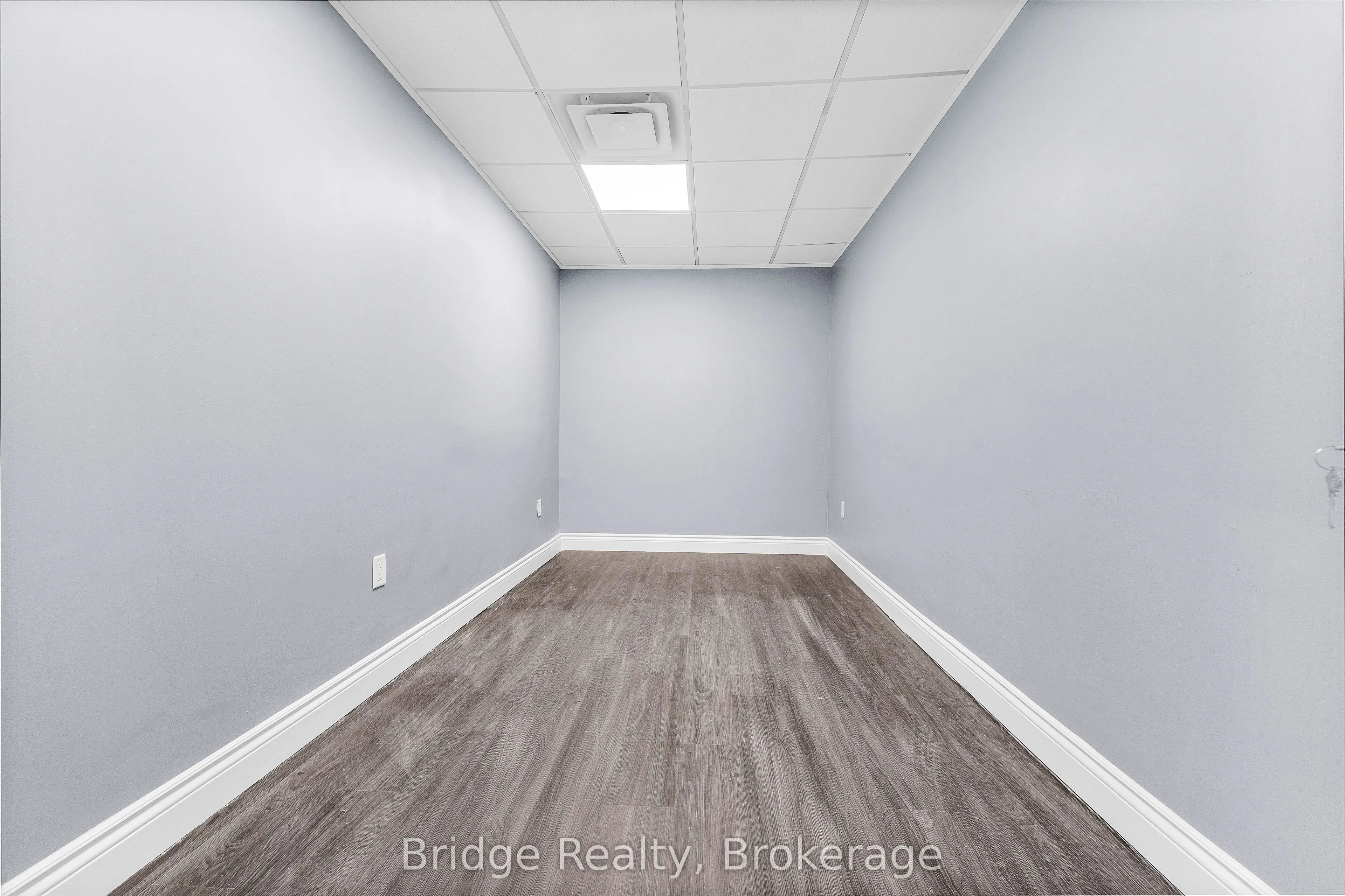 290 Dundas Street