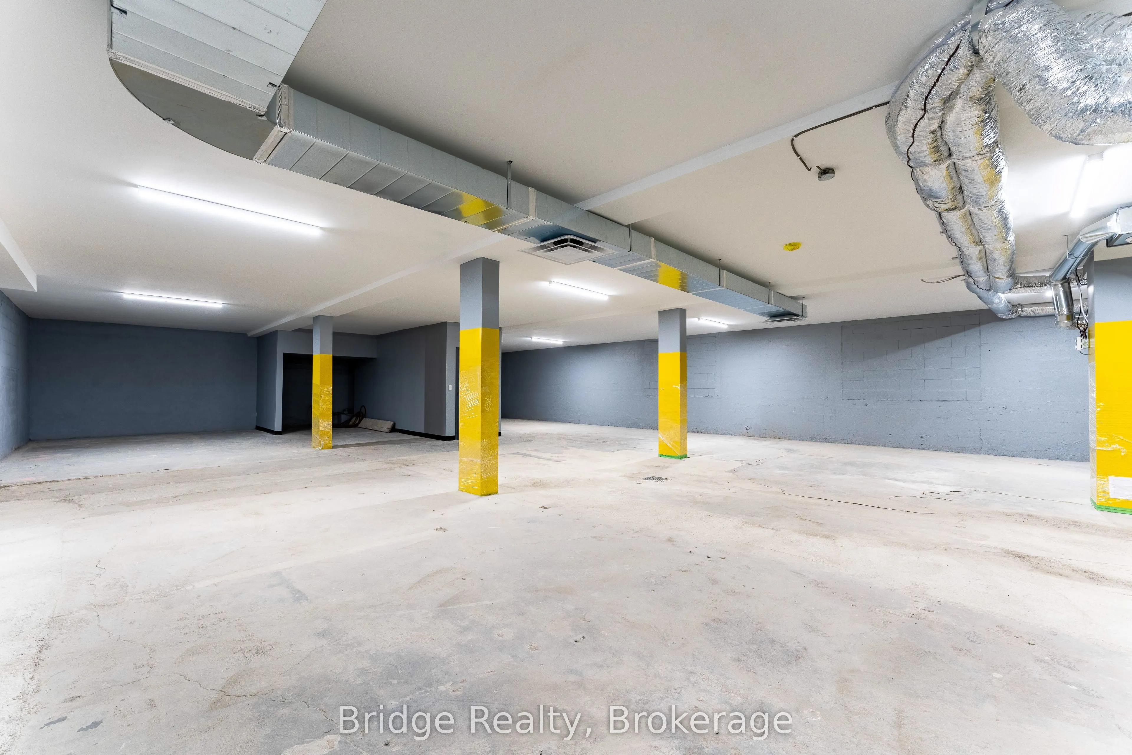 290 Dundas Street