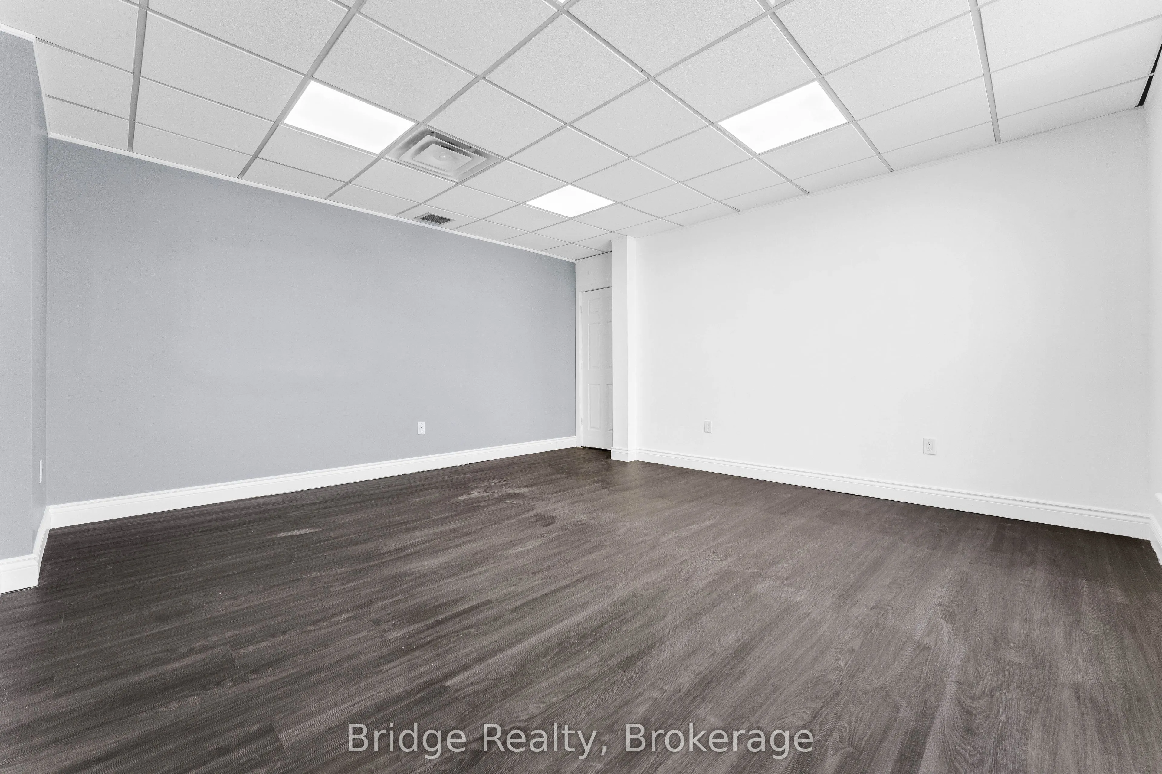 290 Dundas Street