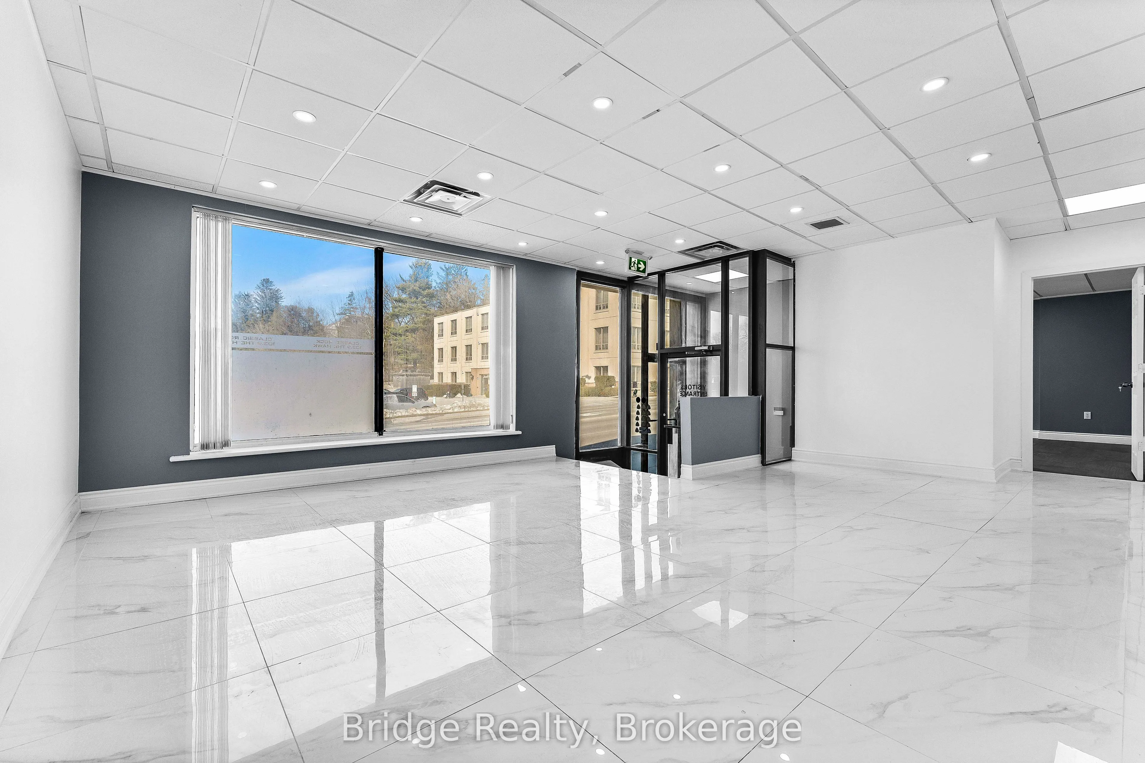 290 Dundas Street