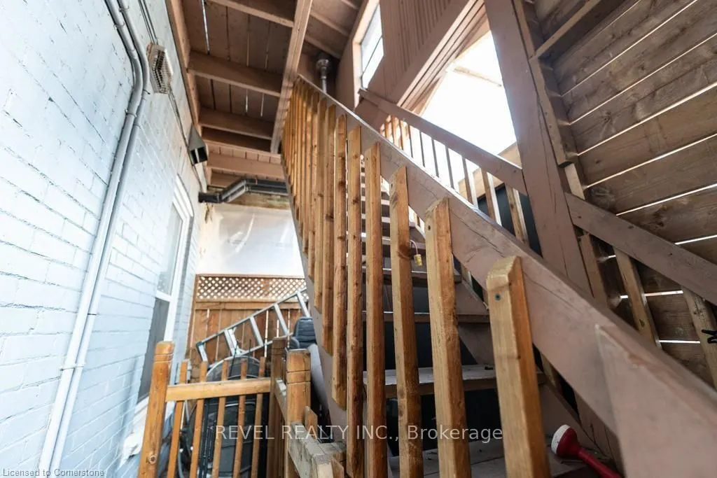 1441 Main Street E