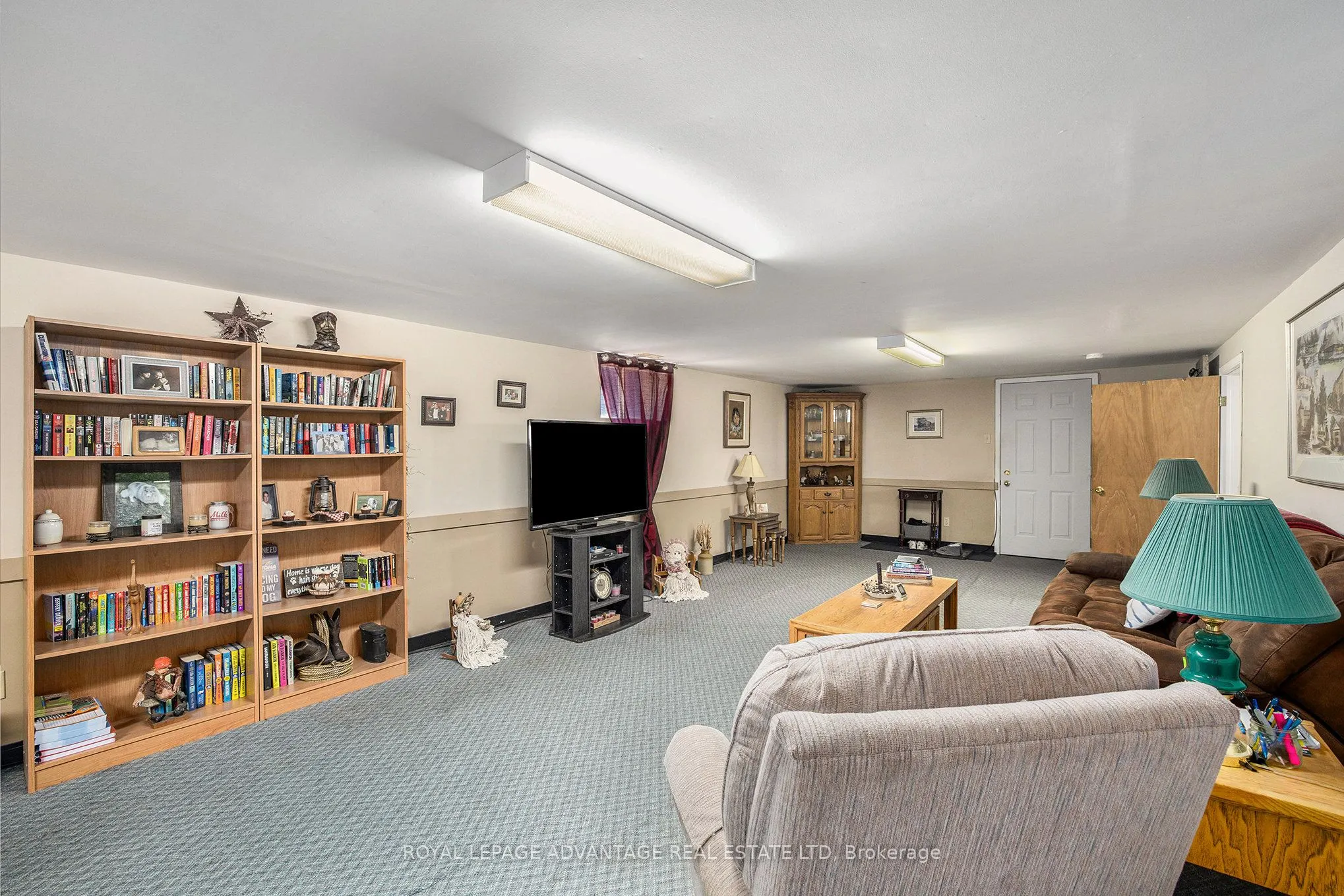 37 William Street E